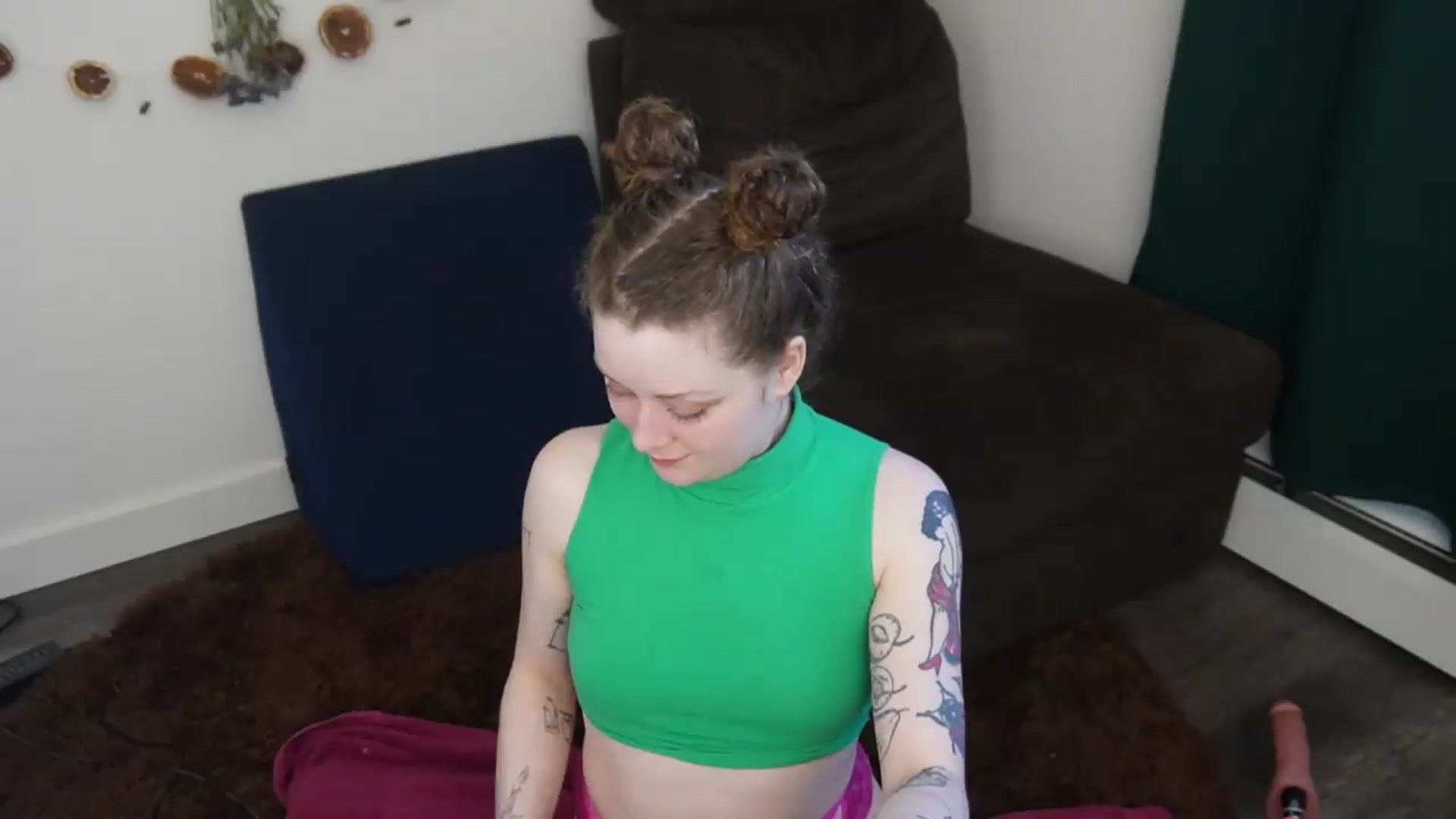 Gallery image thumbnail from PeachyQueen_'s myfreecams stream on, 04/27/2026, 19:51 image 9 of 20
