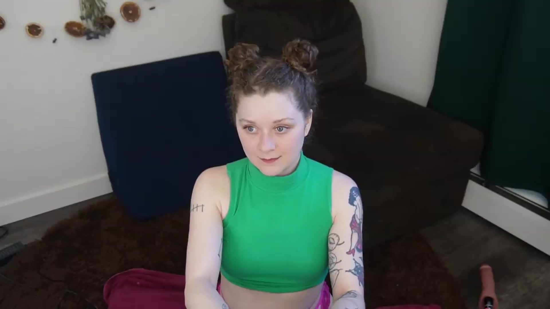 Gallery image thumbnail from PeachyQueen_'s myfreecams stream on, 04/27/2026, 19:51 image 12 of 20