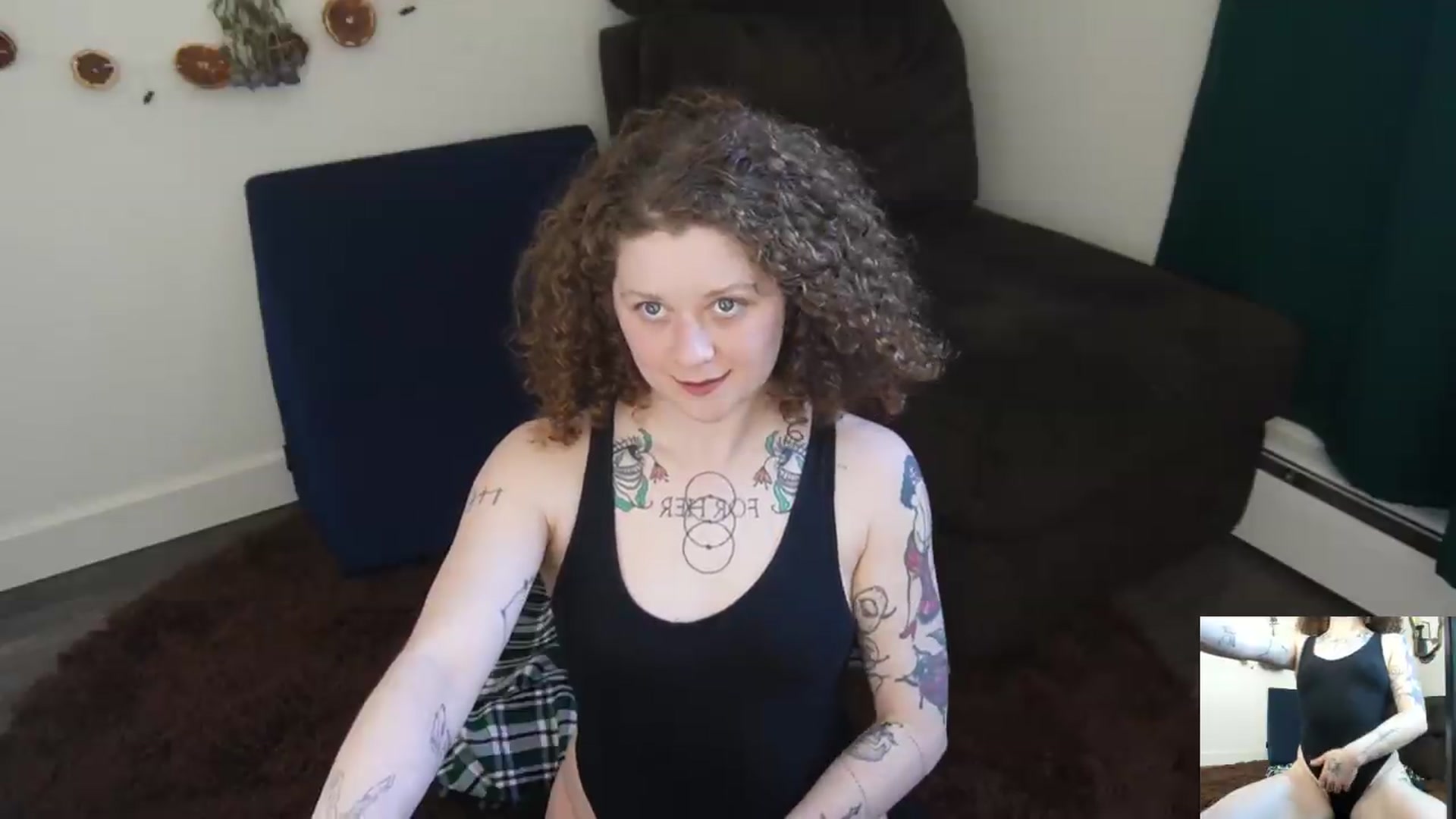 Gallery image thumbnail from PeachyQueen_'s myfreecams stream on, 04/28/2026, 21:41 image 15 of 20