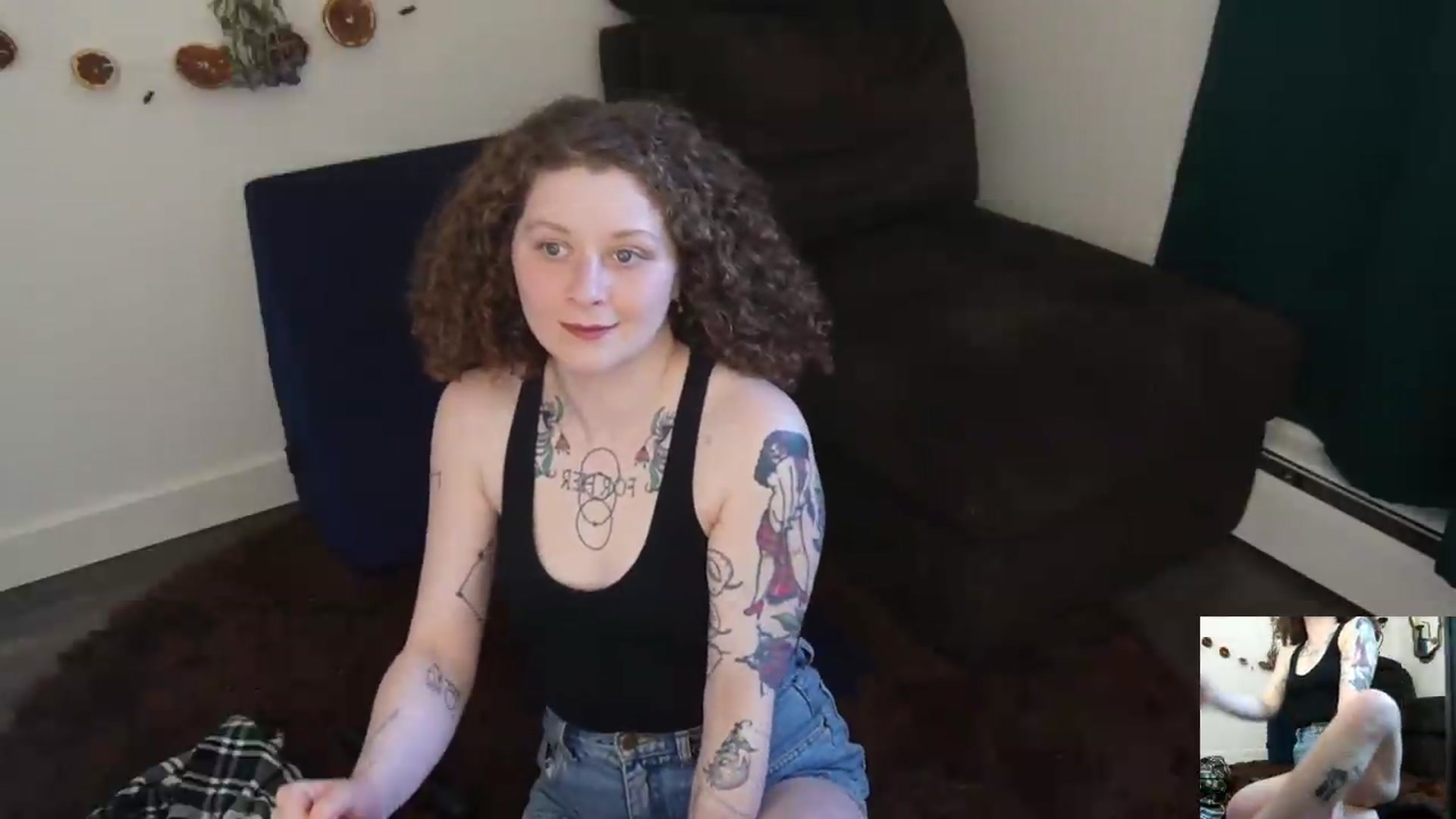 Gallery image thumbnail from PeachyQueen_'s myfreecams stream on, 04/28/2026, 21:41 image 4 of 20