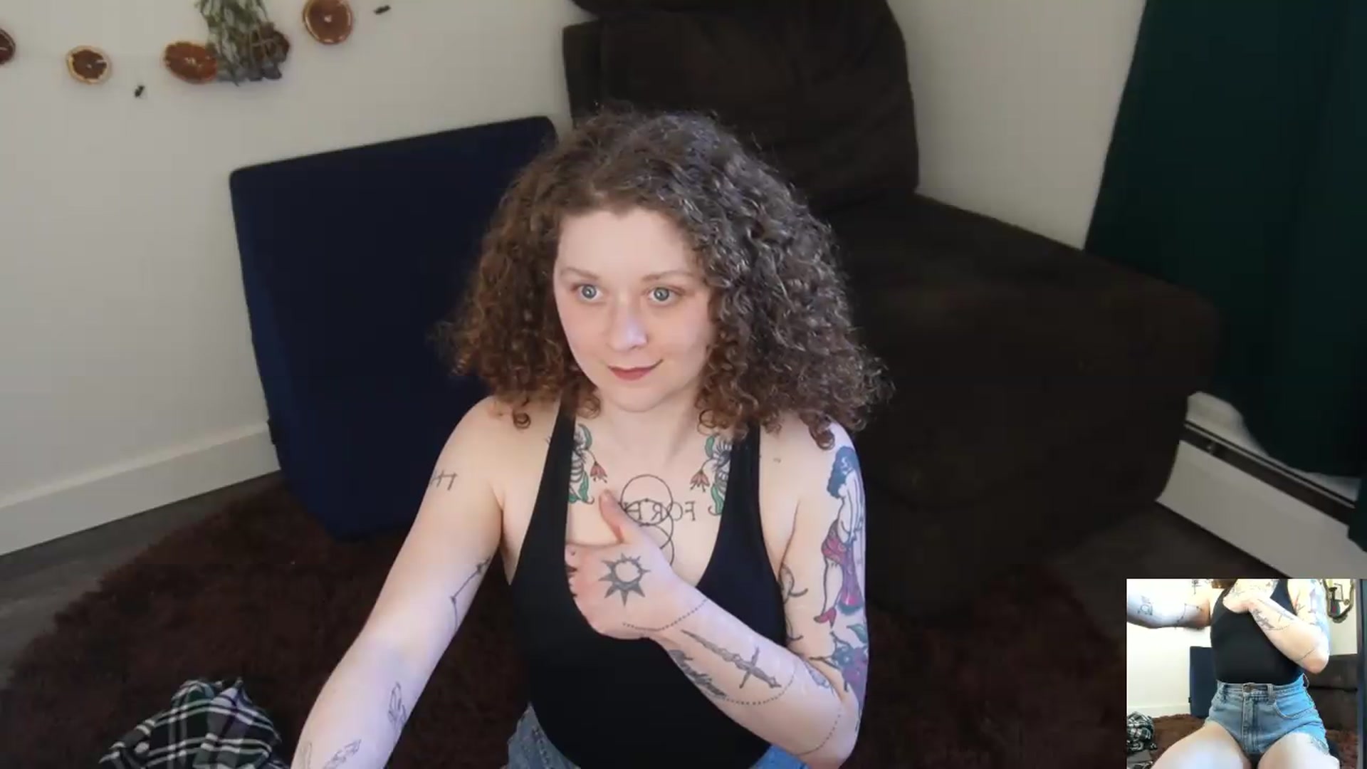 Gallery image thumbnail from PeachyQueen_'s myfreecams stream on, 04/28/2026, 21:41 image 7 of 20