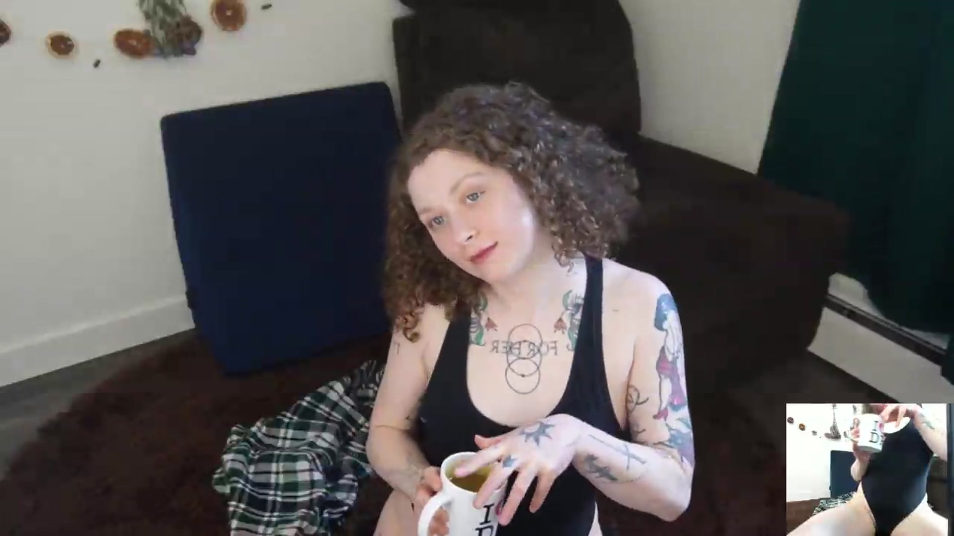 Gallery image thumbnail from PeachyQueen_'s myfreecams stream on, 04/28/2026, 21:41 image 14 of 20