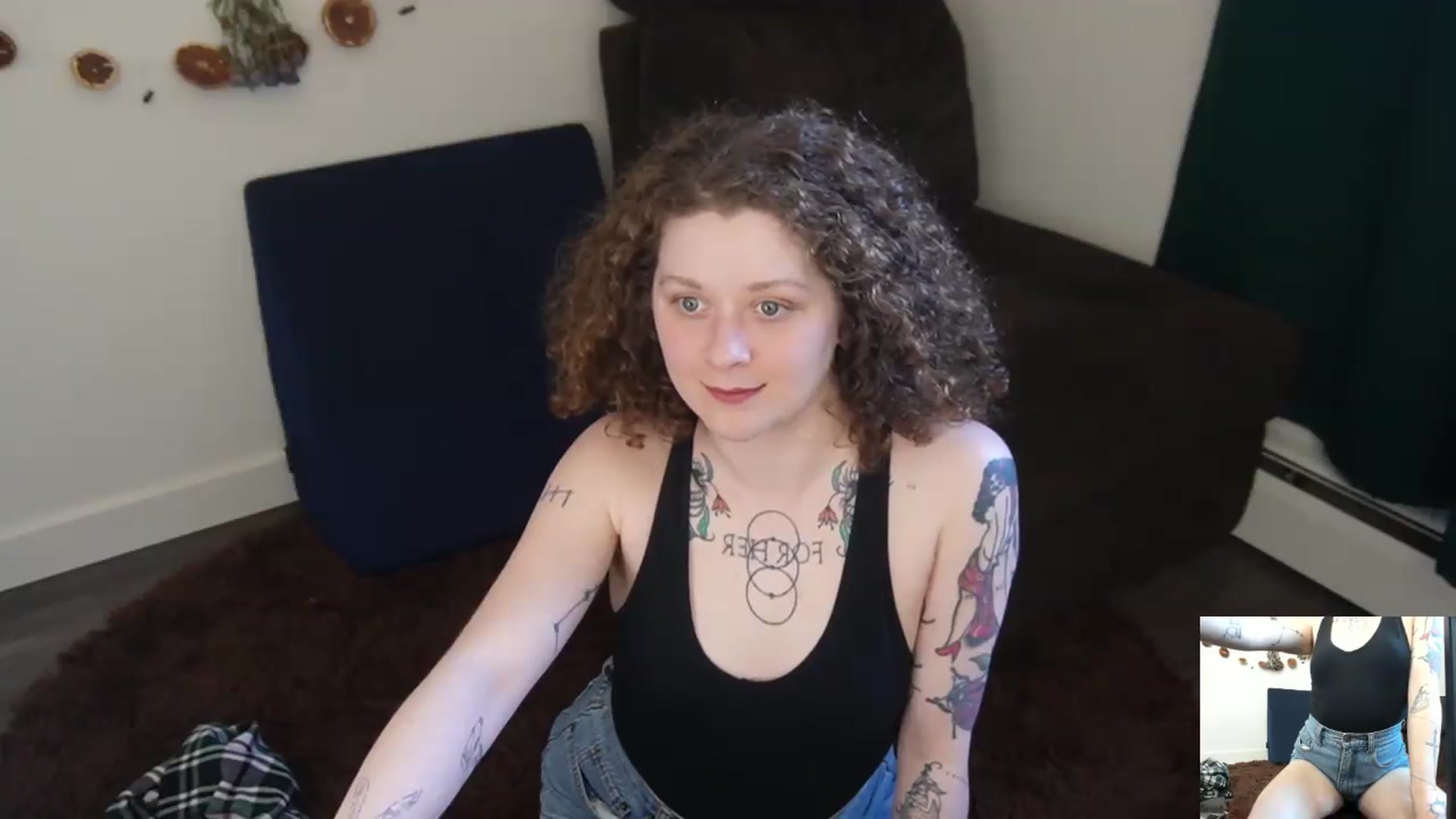 Gallery image thumbnail from PeachyQueen_'s myfreecams stream on, 04/28/2026, 21:41 image 5 of 20