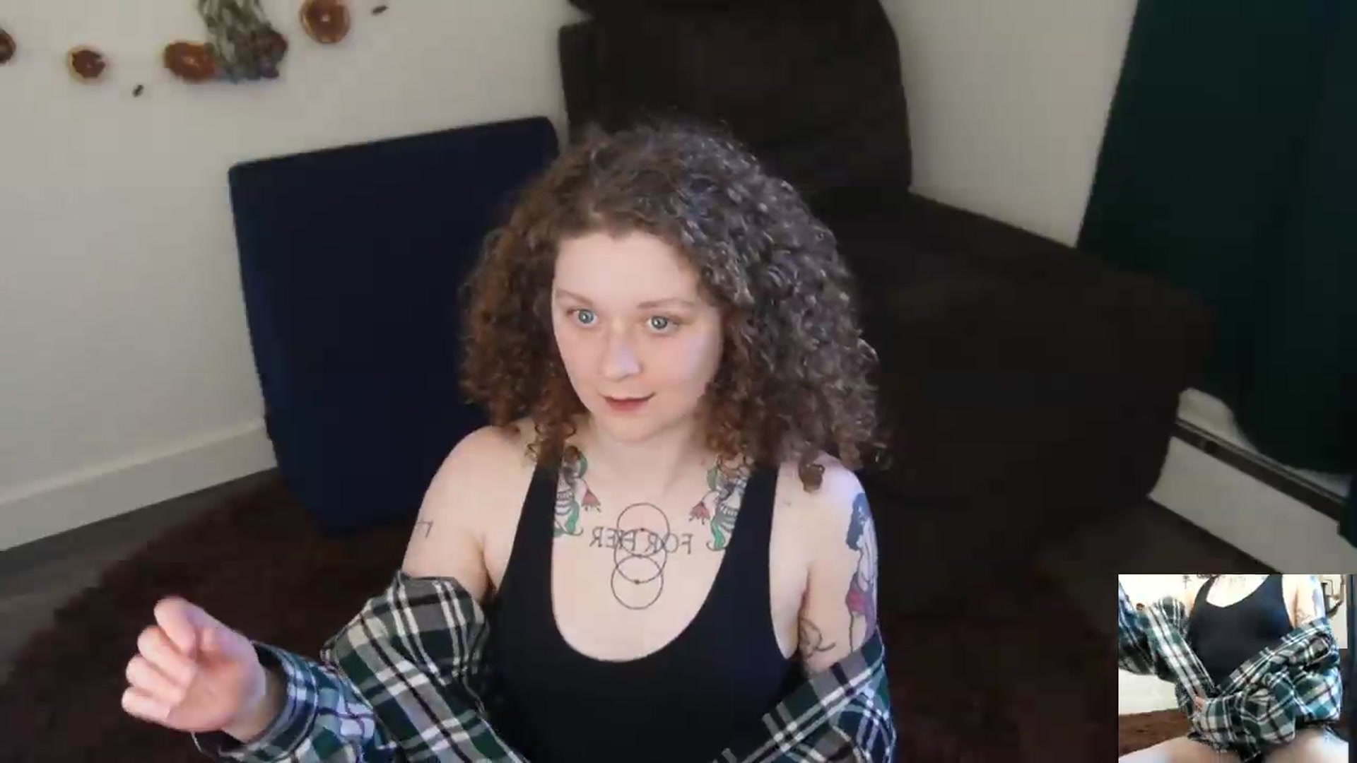 Gallery image thumbnail from PeachyQueen_'s myfreecams stream on, 04/28/2026, 21:41 image 17 of 20