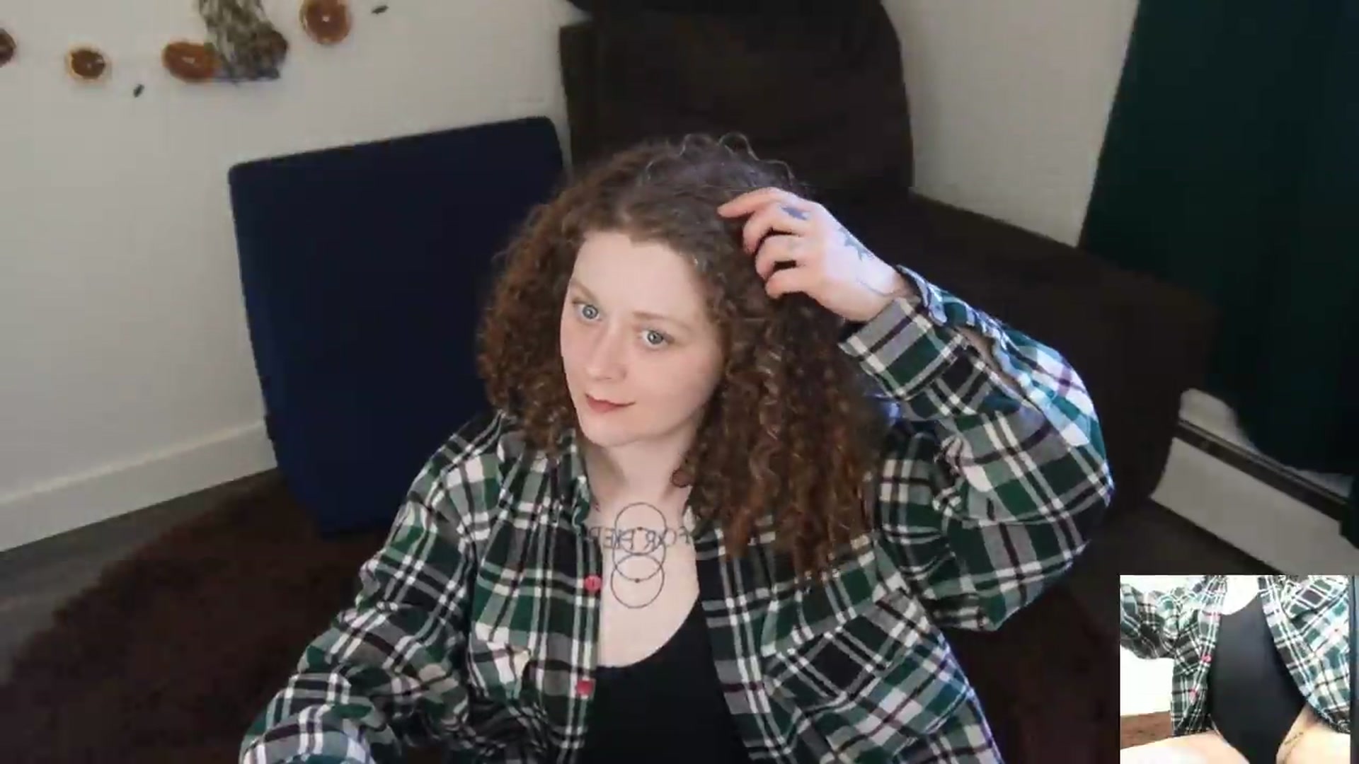 Gallery image thumbnail from PeachyQueen_'s myfreecams stream on, 04/28/2026, 21:41 image 16 of 20