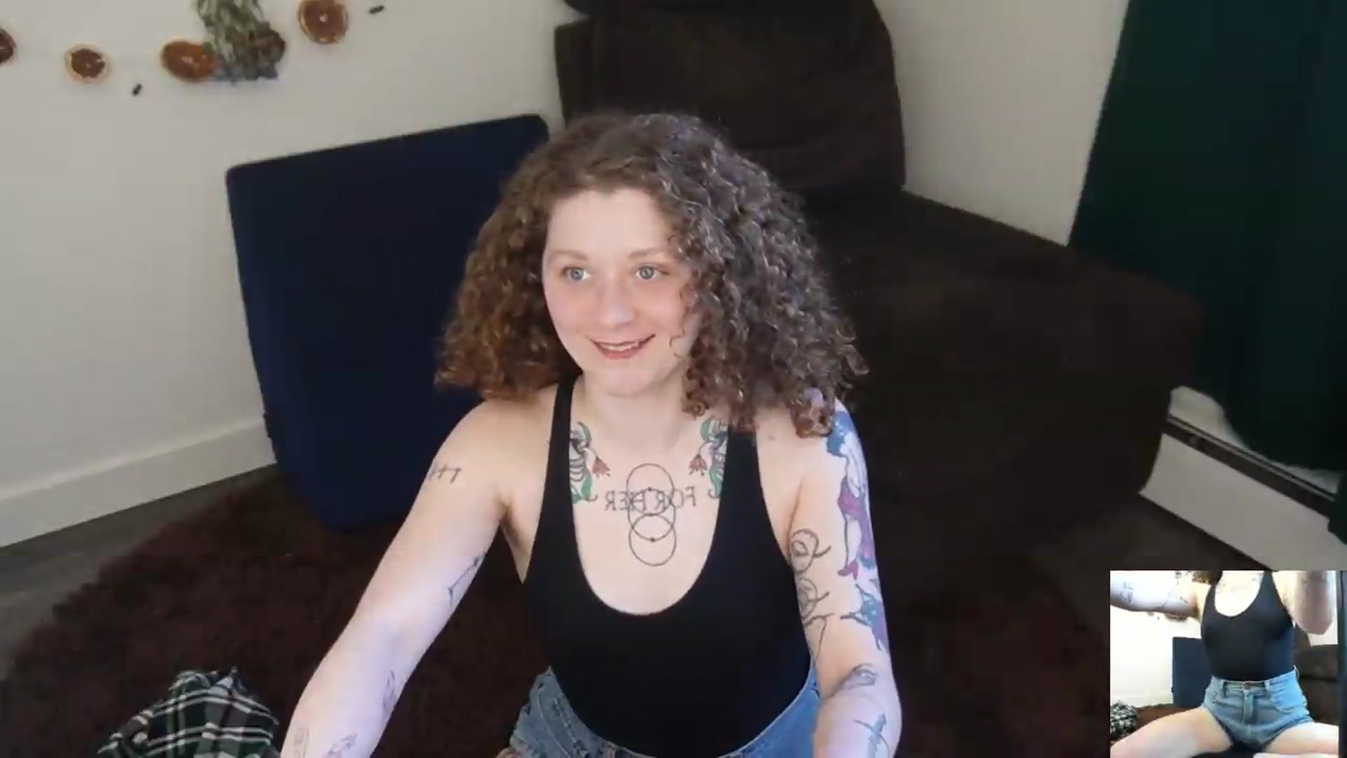 Gallery image thumbnail from PeachyQueen_'s myfreecams stream on, 04/28/2026, 21:41 image 9 of 20