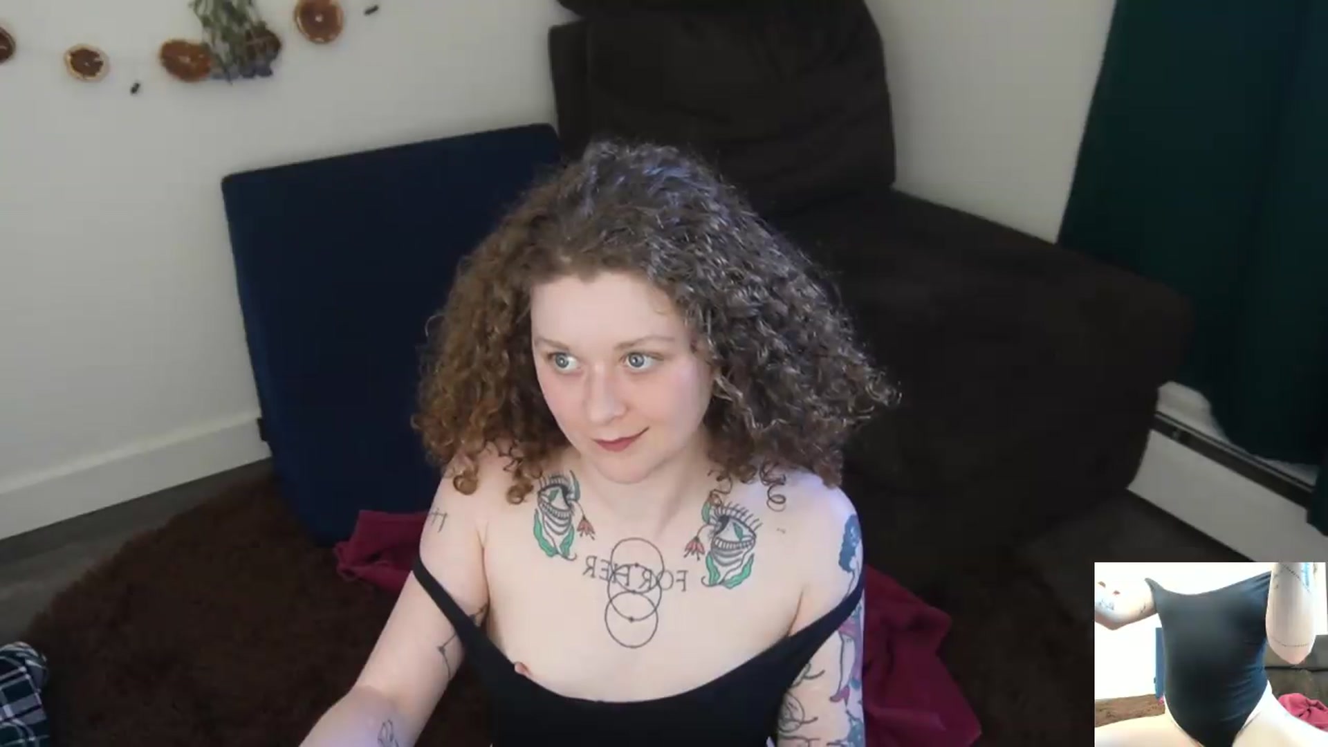 Gallery image thumbnail from PeachyQueen_'s myfreecams stream on, 04/28/2026, 22:54 image 16 of 20