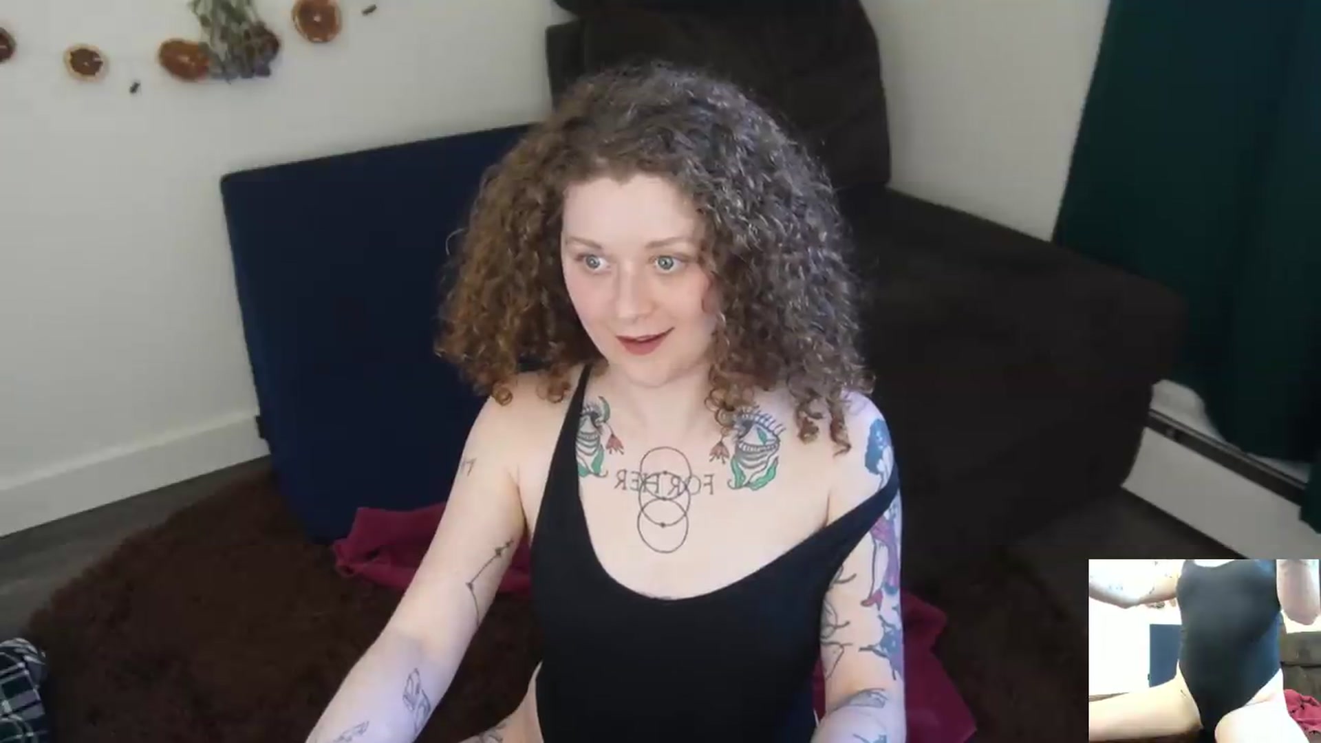 Gallery image thumbnail from PeachyQueen_'s myfreecams stream on, 04/28/2026, 22:54 image 14 of 20