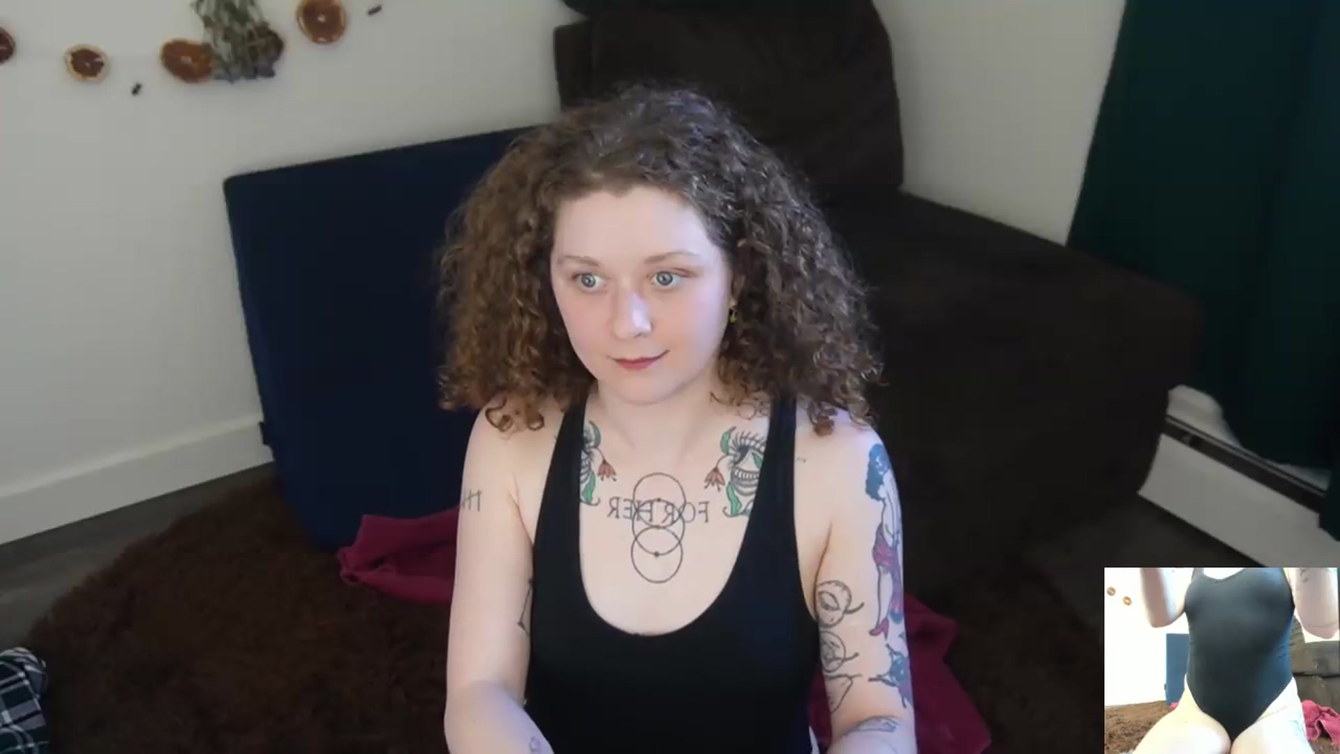 Gallery image thumbnail from PeachyQueen_'s myfreecams stream on, 04/28/2026, 22:54 image 9 of 20