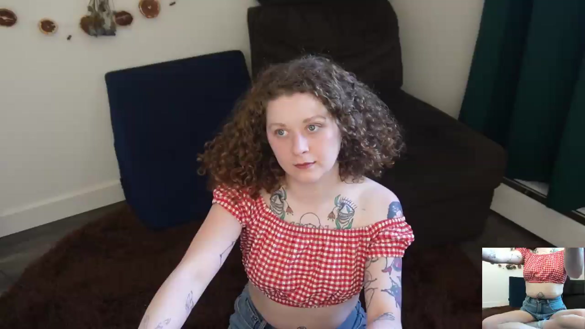 Gallery image thumbnail from PeachyQueen_'s myfreecams stream on, 04/30/2026, 22:47 image 1 of 20