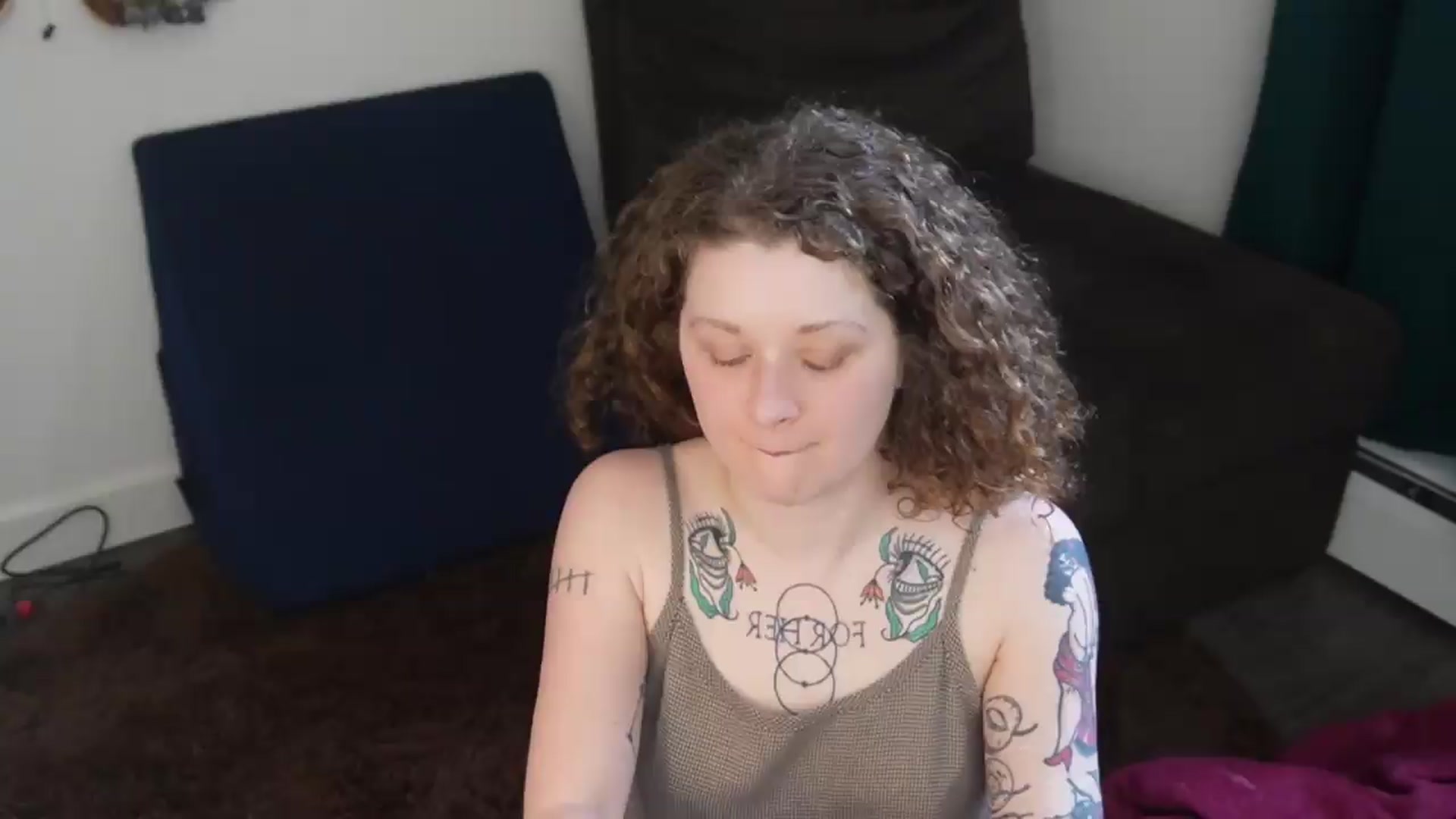 Gallery image thumbnail from PeachyQueen_'s myfreecams stream on, 05/01/2026, 21:29 image 3 of 20