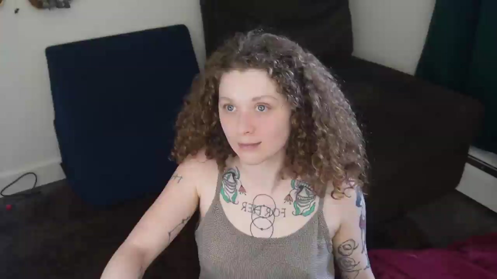 Gallery image thumbnail from PeachyQueen_'s myfreecams stream on, 05/01/2026, 21:29 image 17 of 20