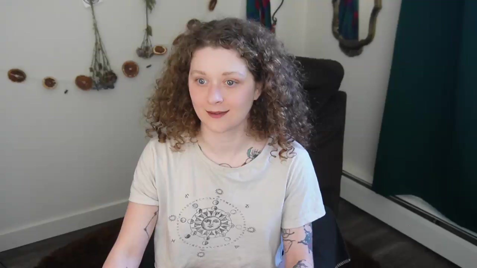 Gallery image thumbnail from PeachyQueen_'s myfreecams stream on, 05/04/2026, 21:57 image 15 of 20