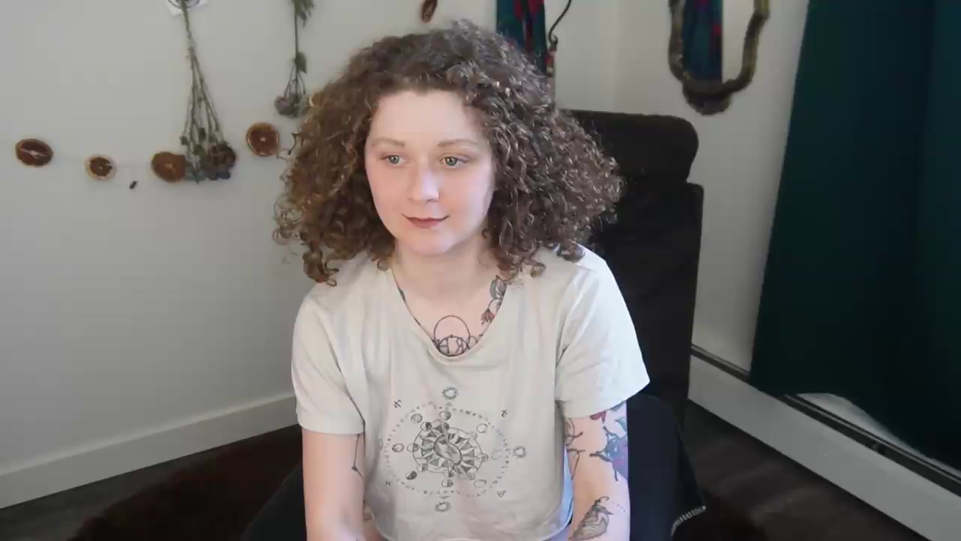 Gallery image thumbnail from PeachyQueen_'s myfreecams stream on, 05/04/2026, 21:57 image 12 of 20