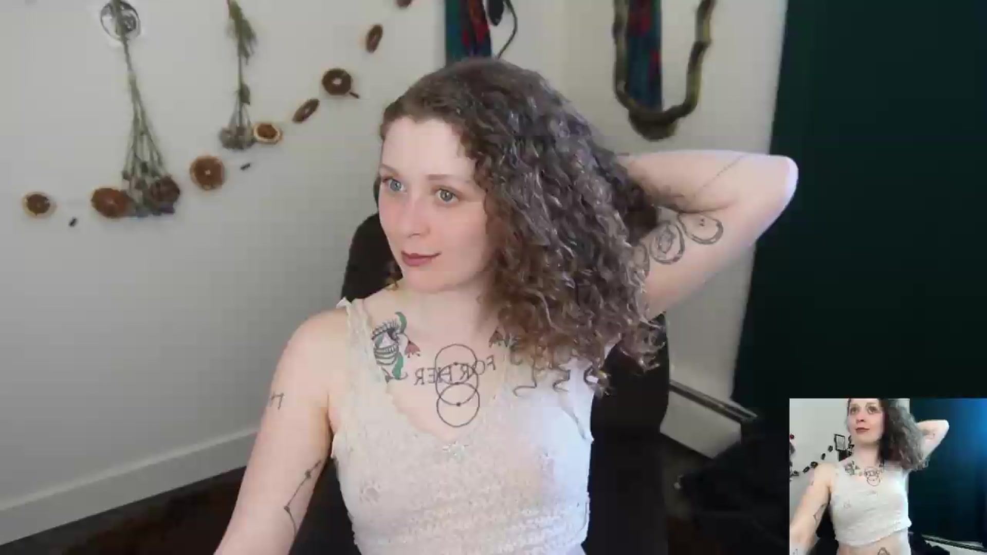Gallery image thumbnail from PeachyQueen_'s myfreecams stream on, 05/08/2026, 19:40 image 10 of 20