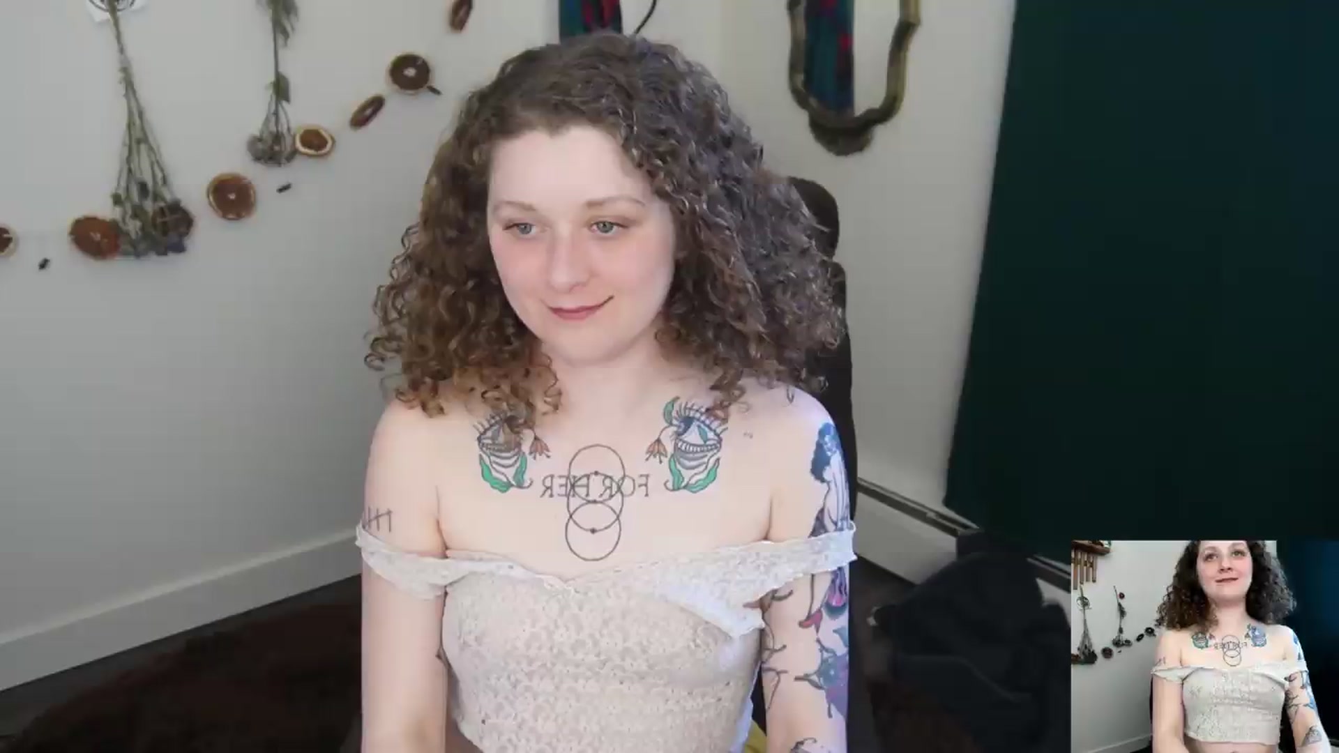 Gallery image thumbnail from PeachyQueen_'s myfreecams stream on, 05/08/2026, 22:10 image 2 of 20