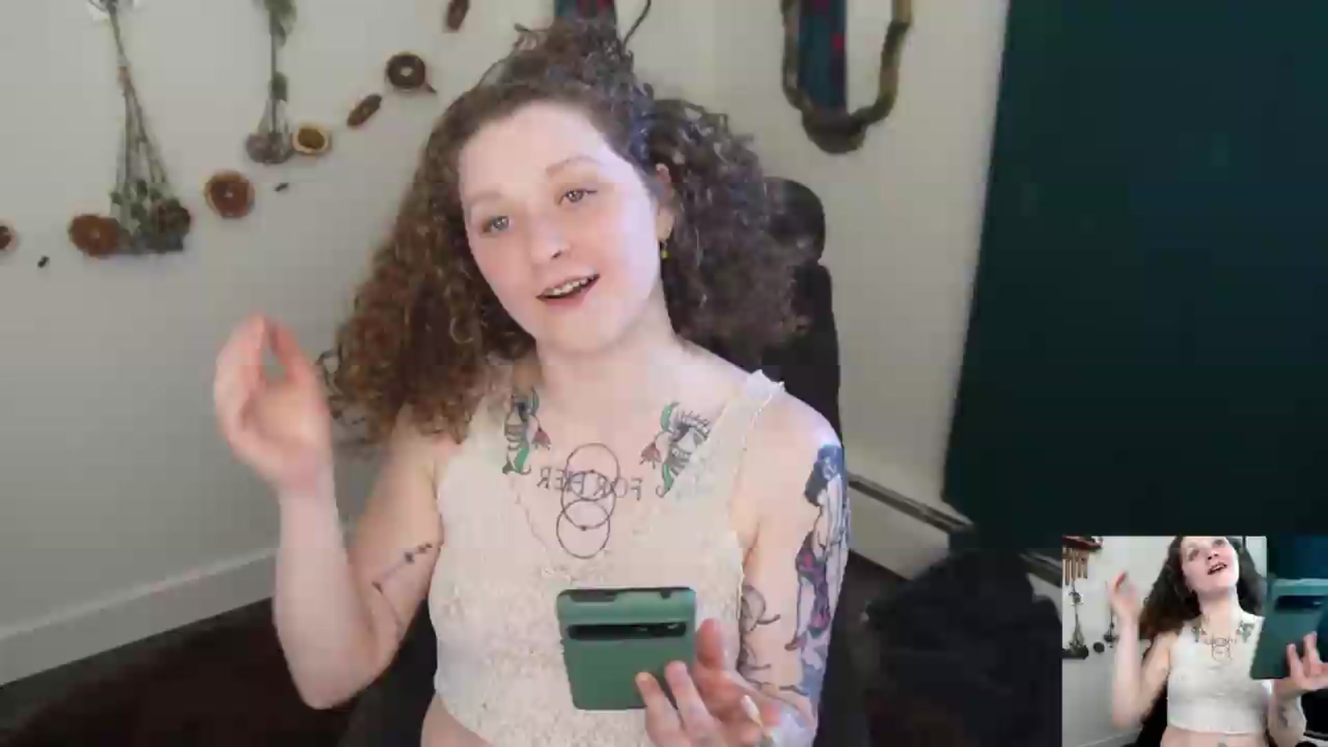 Gallery image thumbnail from PeachyQueen_'s myfreecams stream on, 05/08/2026, 22:10 image 12 of 20