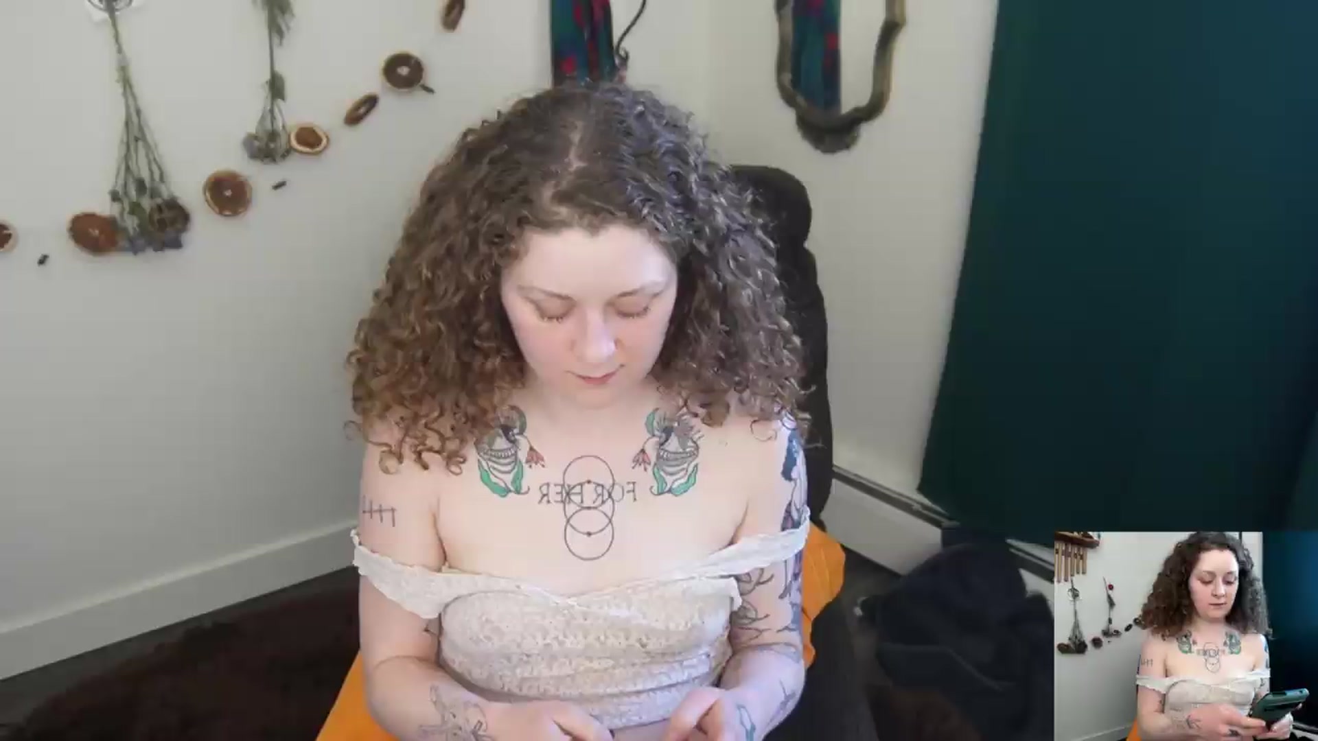 Gallery image thumbnail from PeachyQueen_'s myfreecams stream on, 05/08/2026, 22:10 image 20 of 20