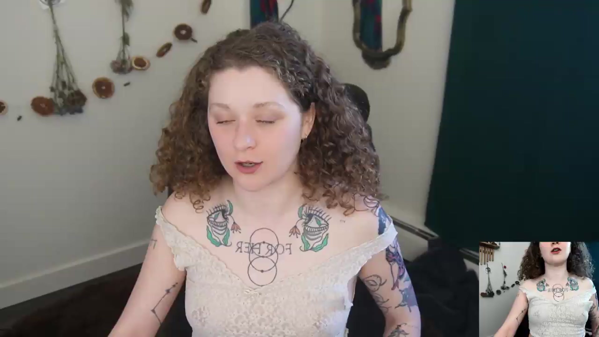Gallery image thumbnail from PeachyQueen_'s myfreecams stream on, 05/08/2026, 22:10 image 16 of 20