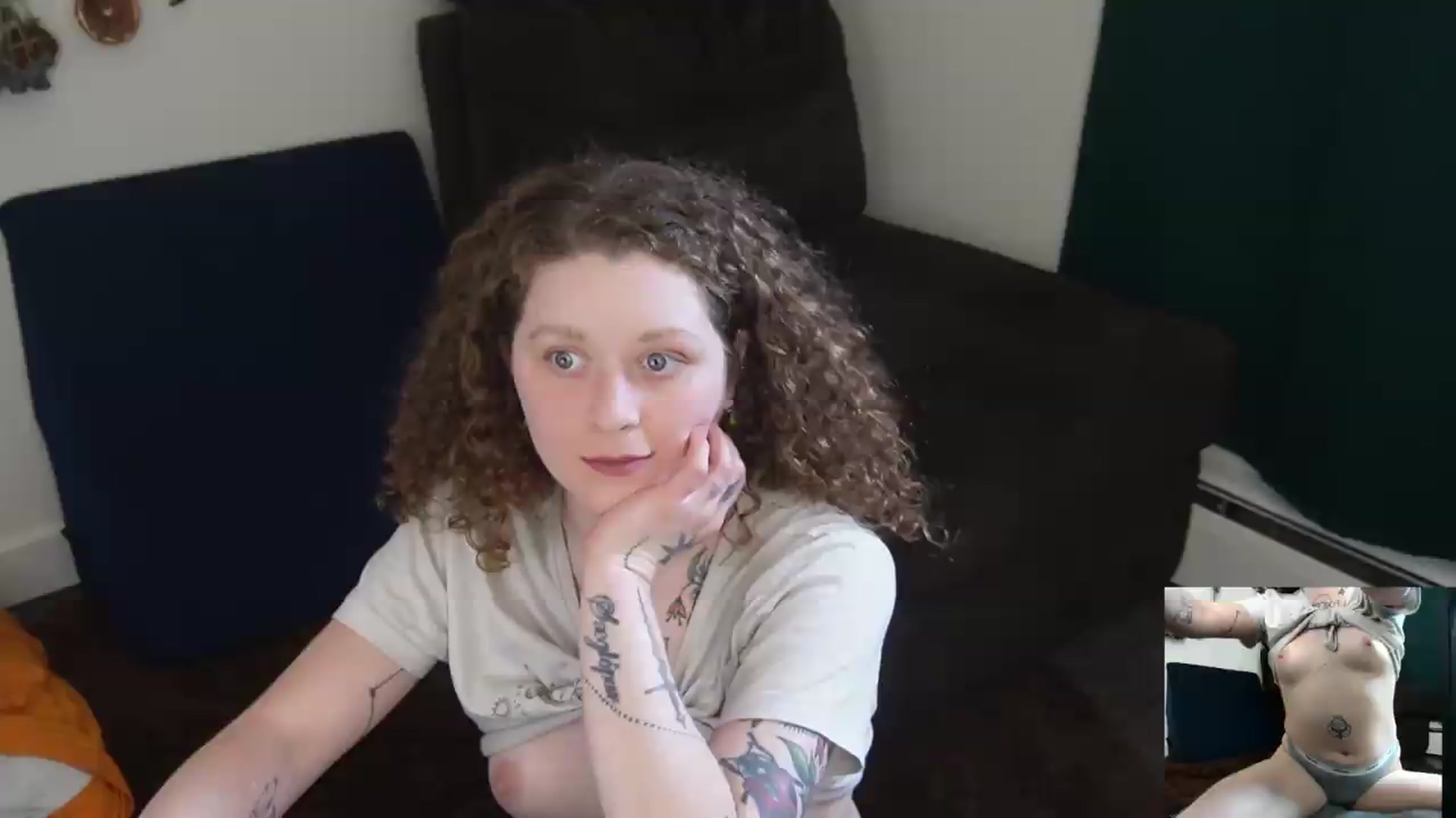 Gallery image thumbnail from PeachyQueen_'s myfreecams stream on, 05/11/2026, 22:17 image 14 of 20