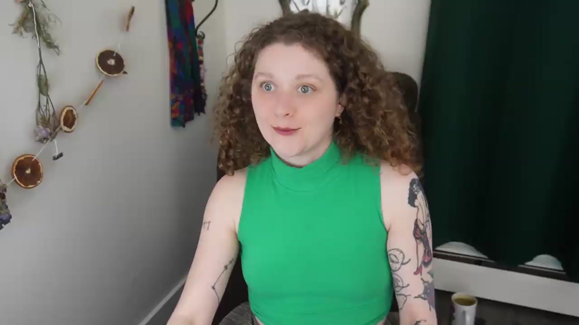 Gallery image thumbnail from PeachyQueen_'s myfreecams stream on, 05/20/2026, 21:09 image 4 of 20