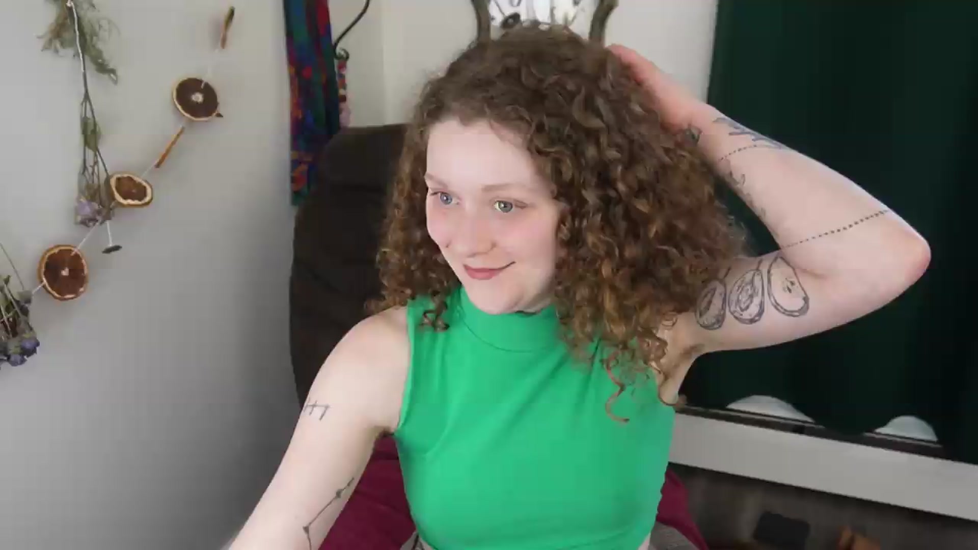 Gallery image thumbnail from PeachyQueen_'s myfreecams stream on, 05/20/2026, 22:45 image 2 of 20