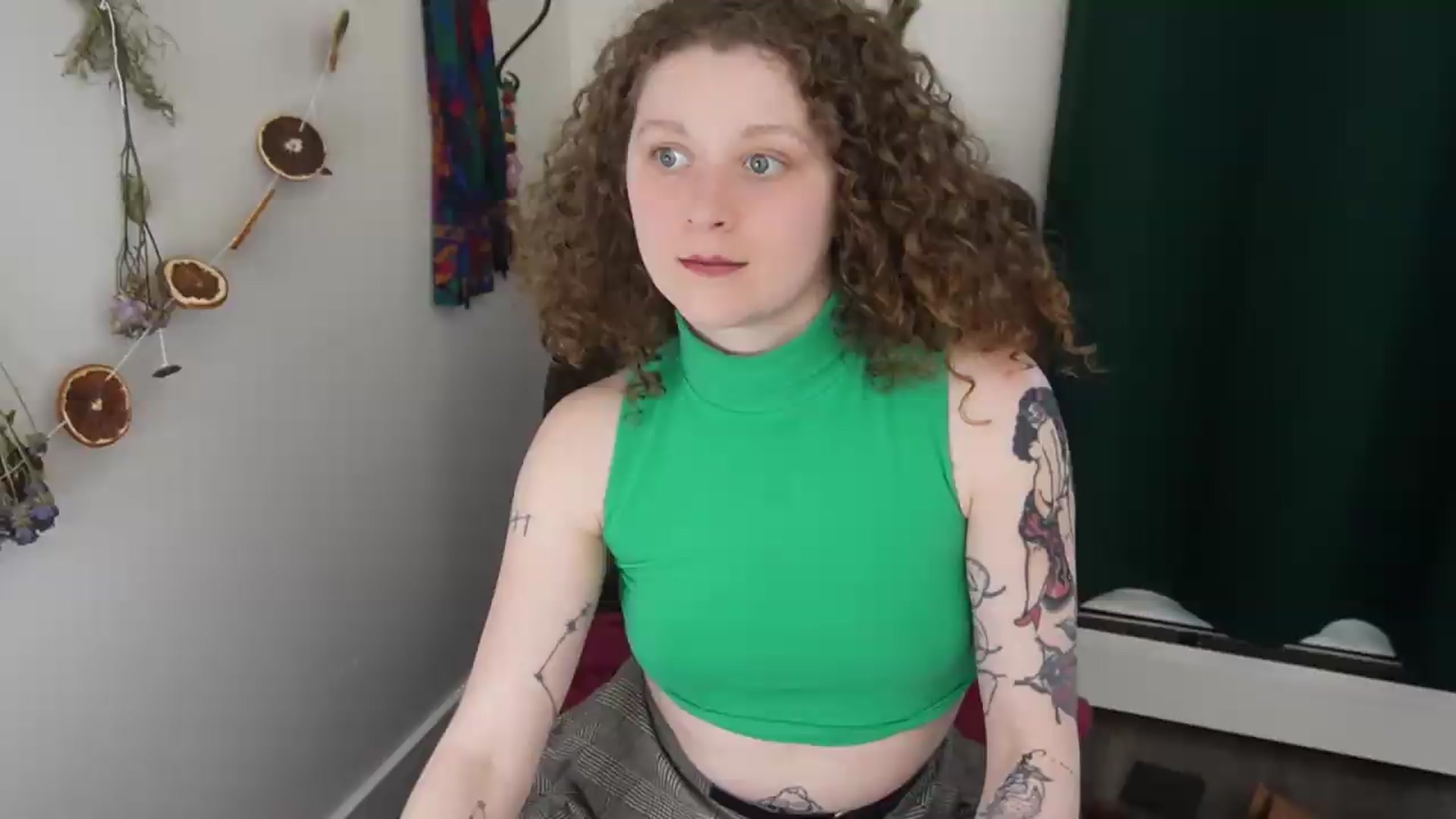 Gallery image thumbnail from PeachyQueen_'s myfreecams stream on, 05/20/2026, 22:45 image 7 of 20