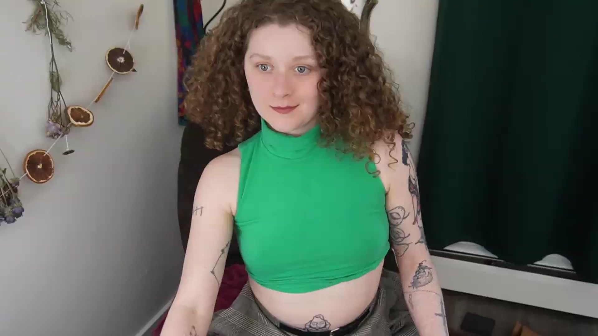 Gallery image thumbnail from PeachyQueen_'s myfreecams stream on, 05/20/2026, 22:45 image 3 of 20