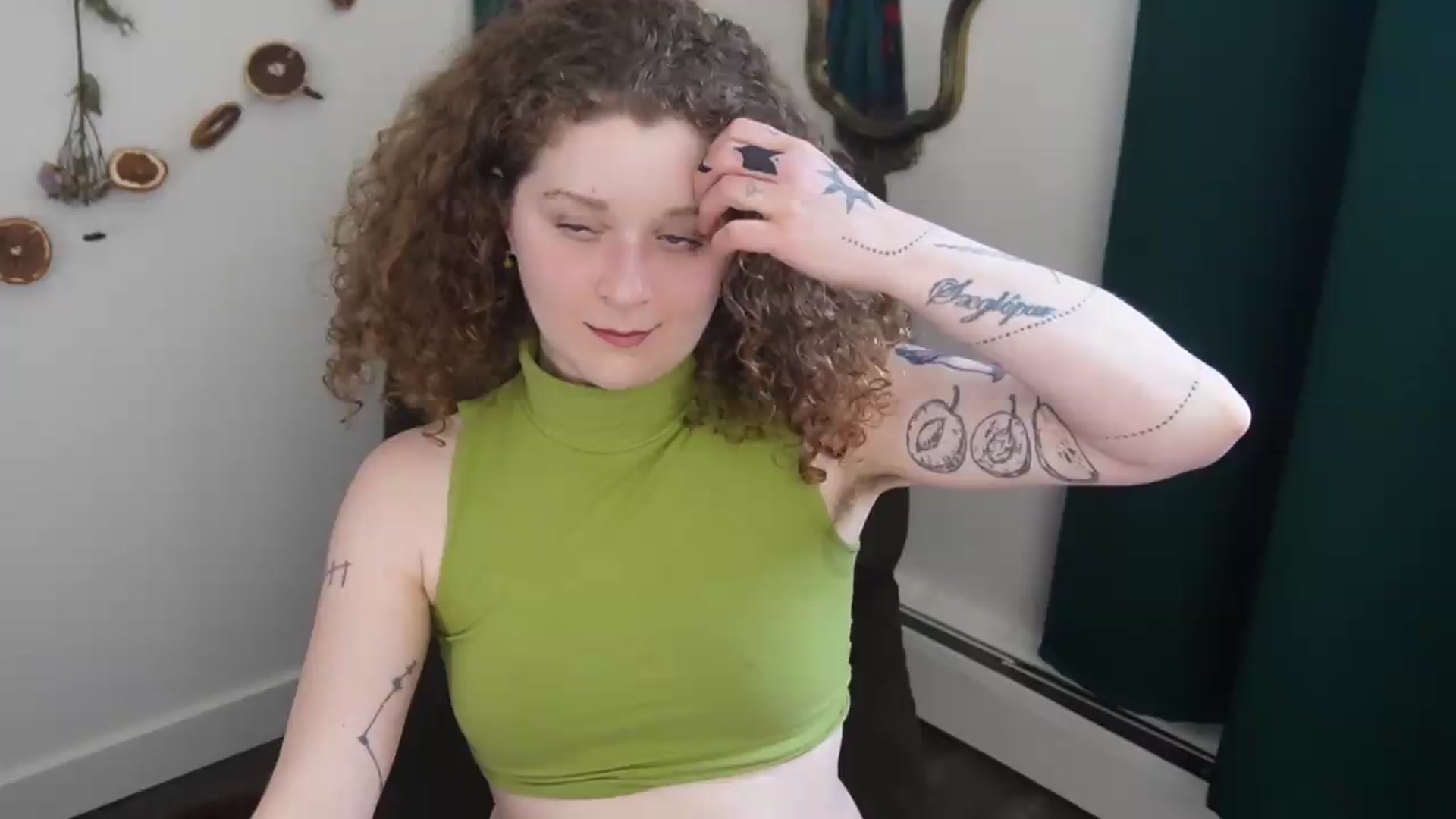 Gallery image thumbnail from PeachyQueen_'s myfreecams stream on, 05/22/2026, 23:27 image 9 of 20