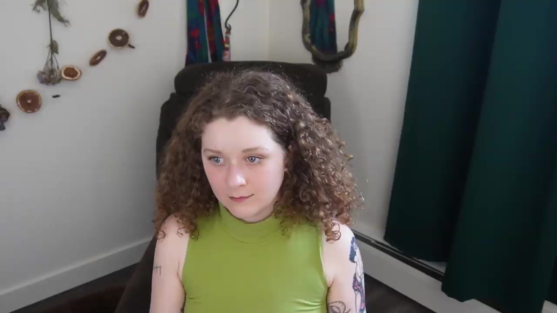 Gallery image thumbnail from PeachyQueen_'s myfreecams stream on, 05/22/2026, 23:27 image 16 of 20