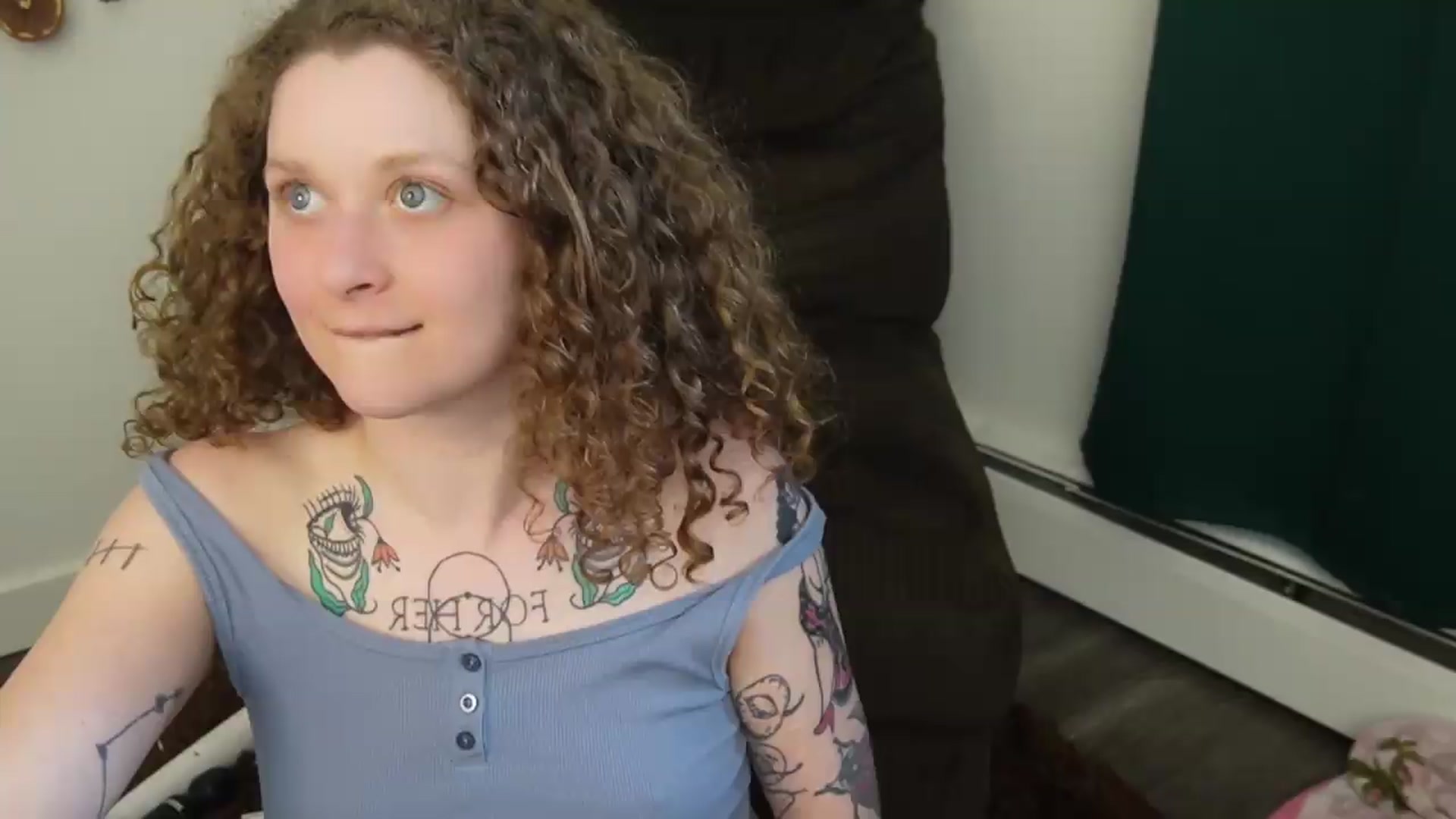 Gallery image thumbnail from PeachyQueen_'s myfreecams stream on, 05/24/2026, 22:16 image 14 of 20
