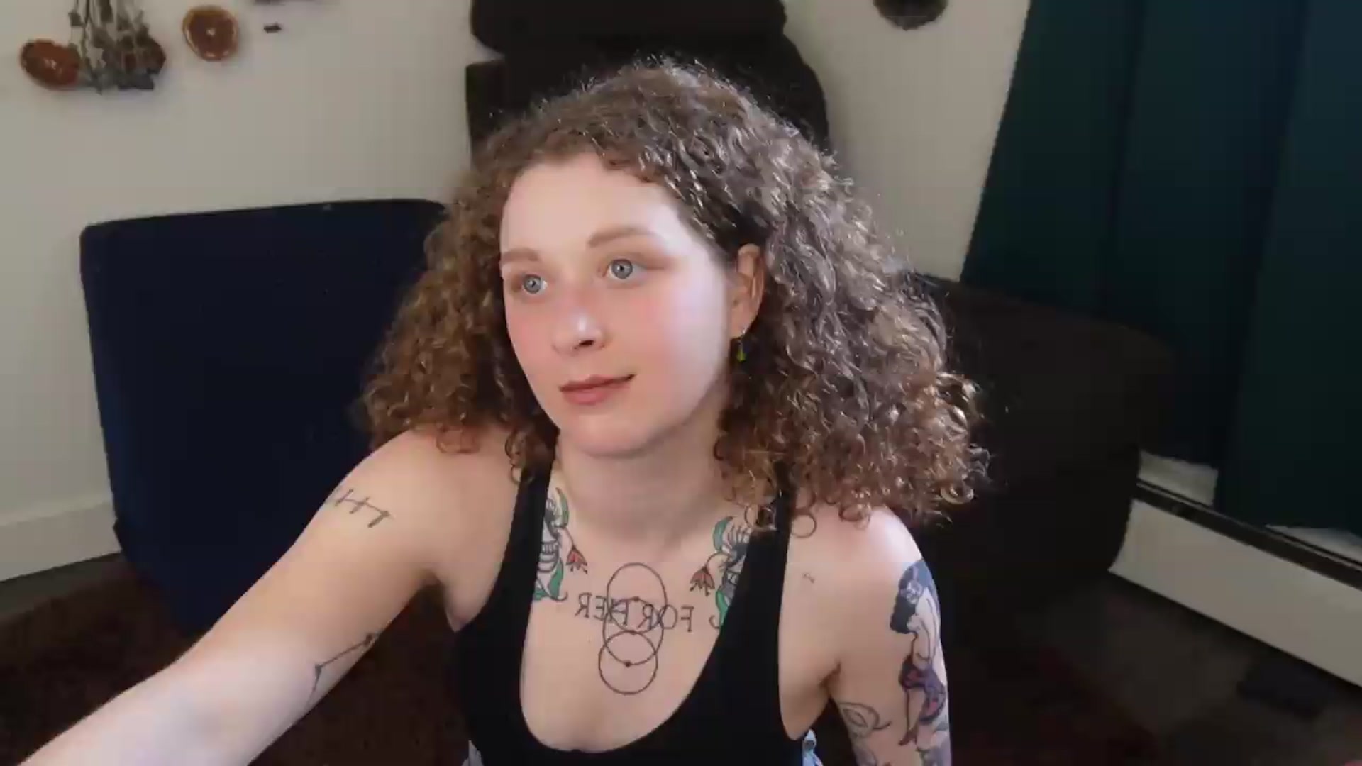 Gallery image thumbnail from PeachyQueen_'s myfreecams stream on, 05/26/2026, 24:29 image 4 of 20