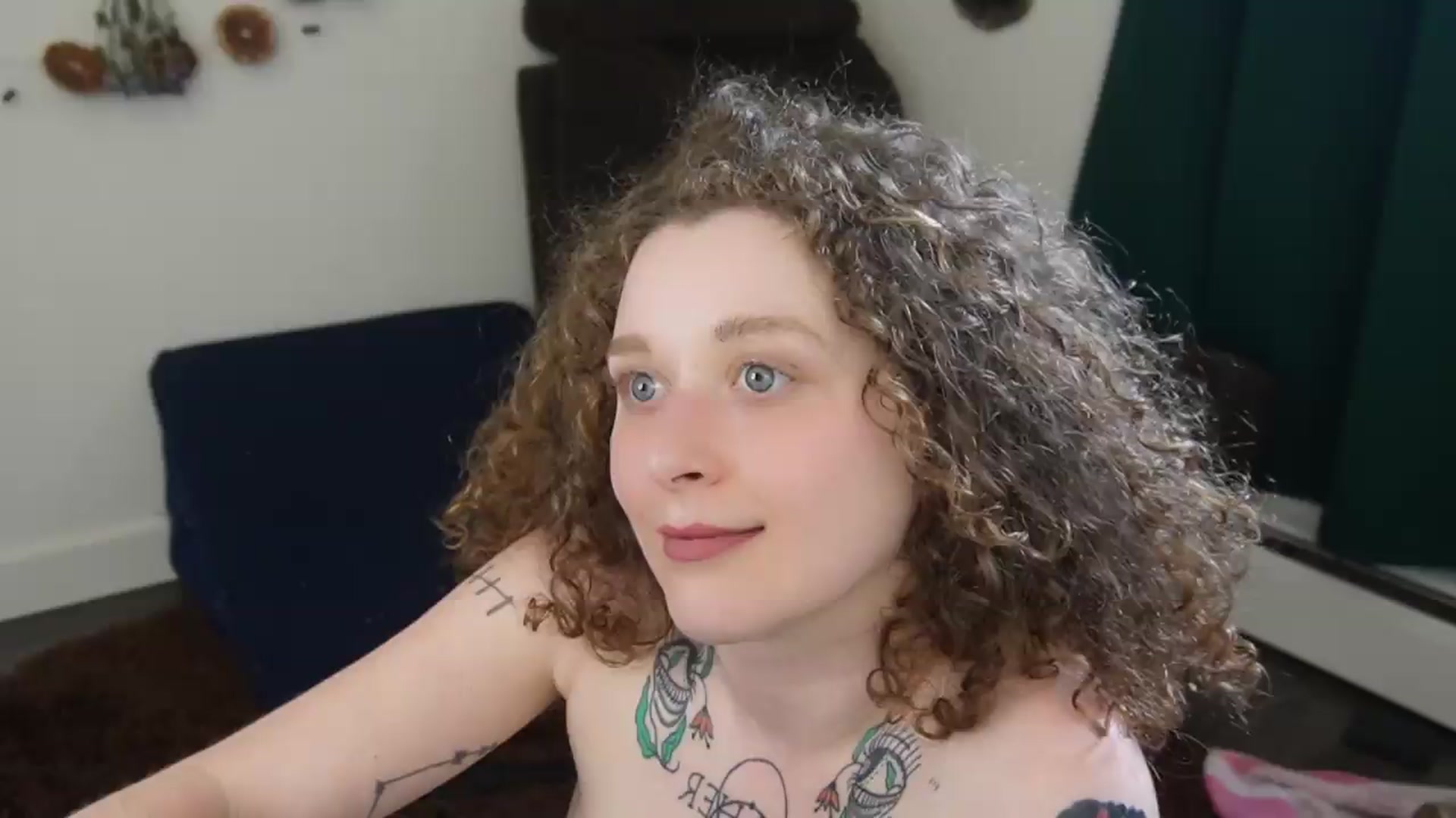 Gallery image thumbnail from PeachyQueen_'s myfreecams stream on, 05/26/2026, 24:29 image 20 of 20