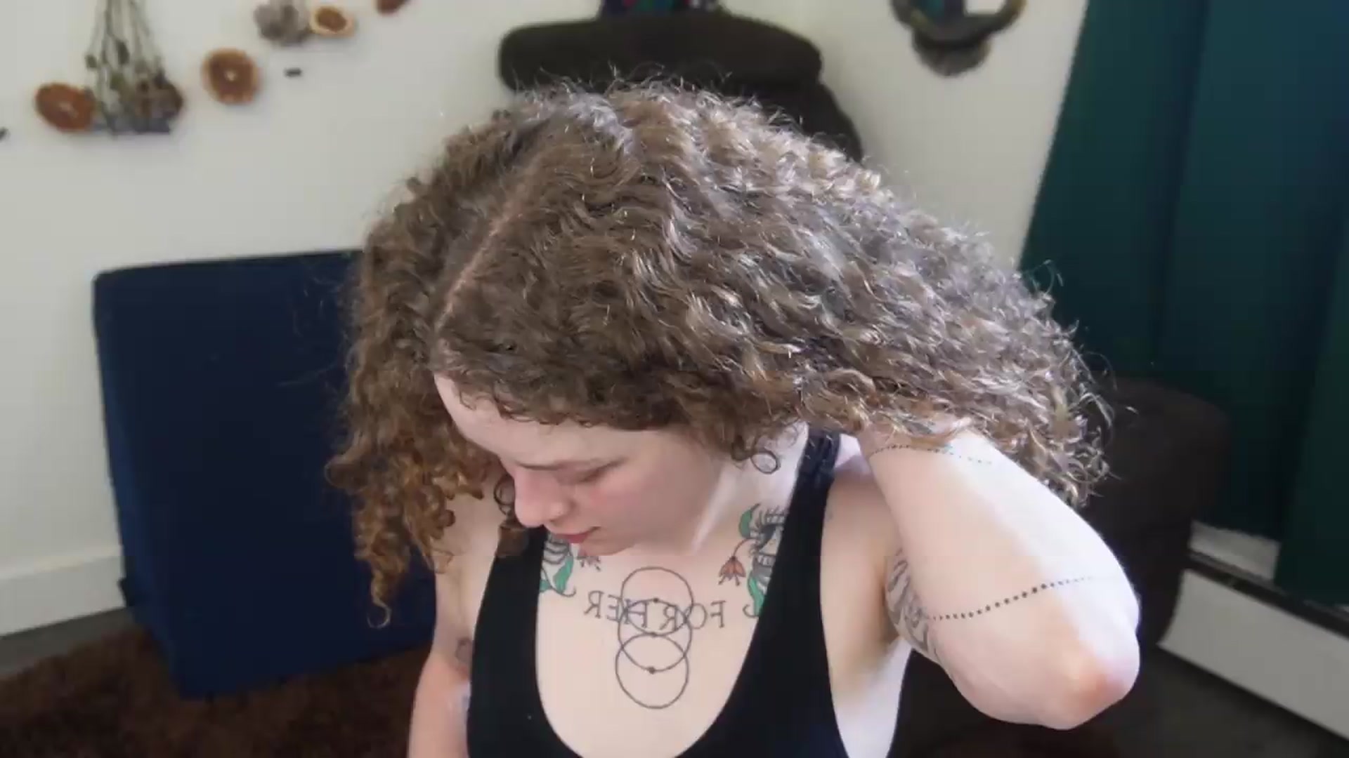 Gallery image thumbnail from PeachyQueen_'s myfreecams stream on, 05/26/2026, 24:29 image 1 of 20