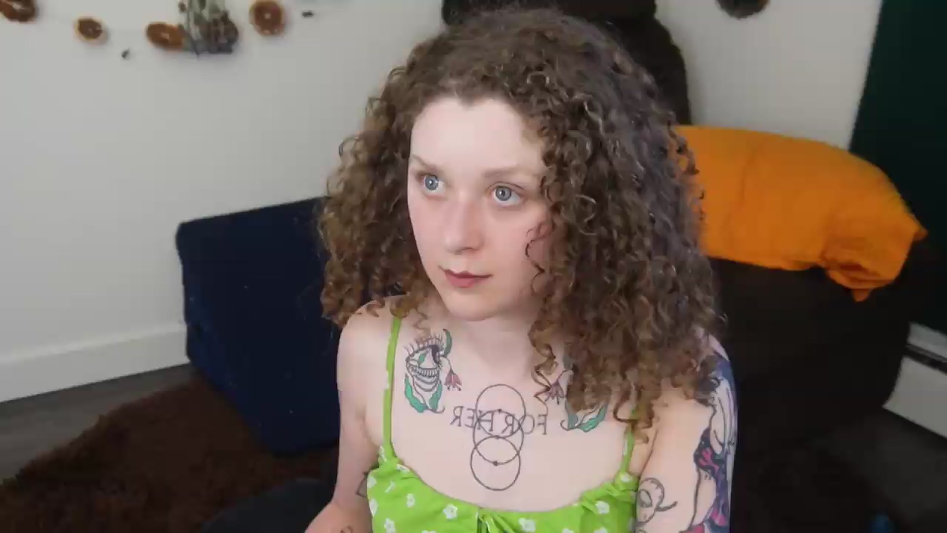 Gallery image thumbnail from PeachyQueen_'s myfreecams stream on, 05/26/2026, 23:58 image 19 of 20