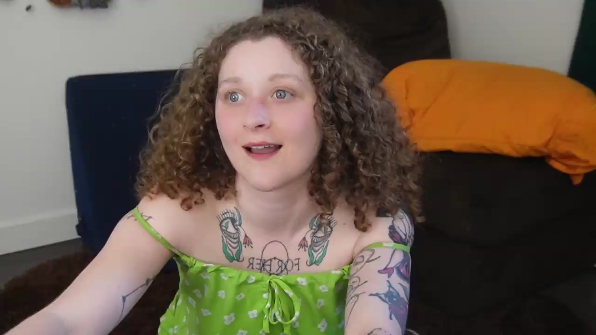 Gallery image thumbnail from PeachyQueen_'s myfreecams stream on, 05/26/2026, 23:58 image 7 of 20