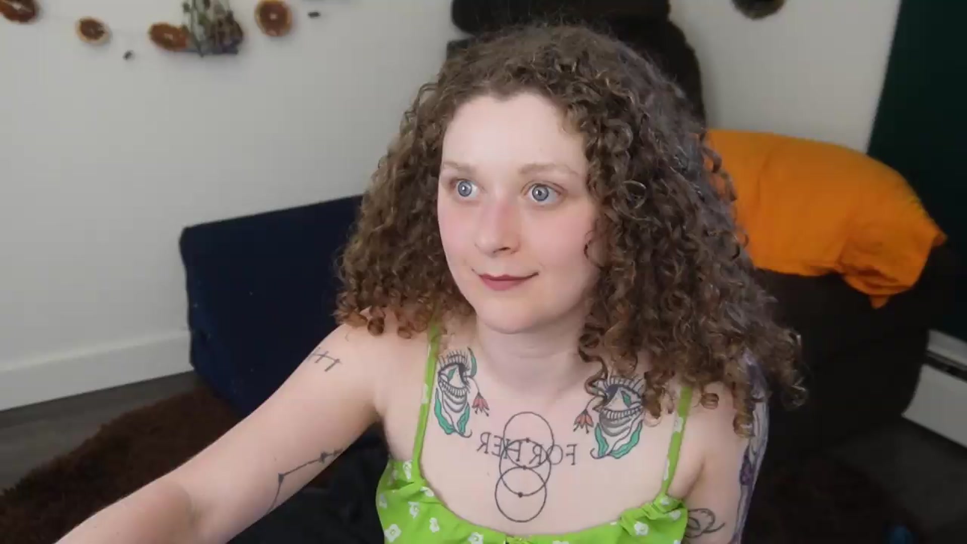 Gallery image thumbnail from PeachyQueen_'s myfreecams stream on, 05/26/2026, 23:58 image 20 of 20
