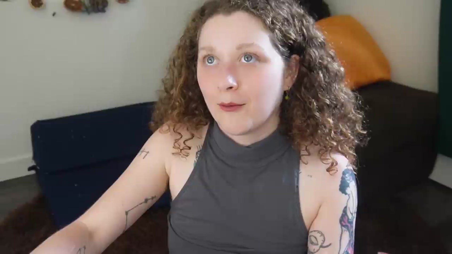 Gallery image thumbnail from PeachyQueen_'s myfreecams stream on, 05/28/2026, 24:02 image 13 of 20