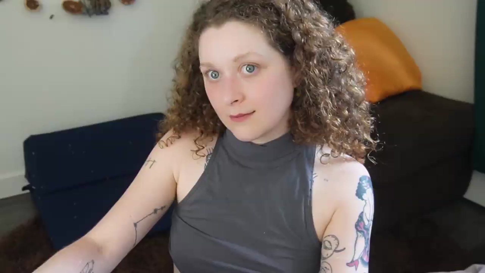 Gallery image thumbnail from PeachyQueen_'s myfreecams stream on, 05/28/2026, 24:02 image 9 of 20