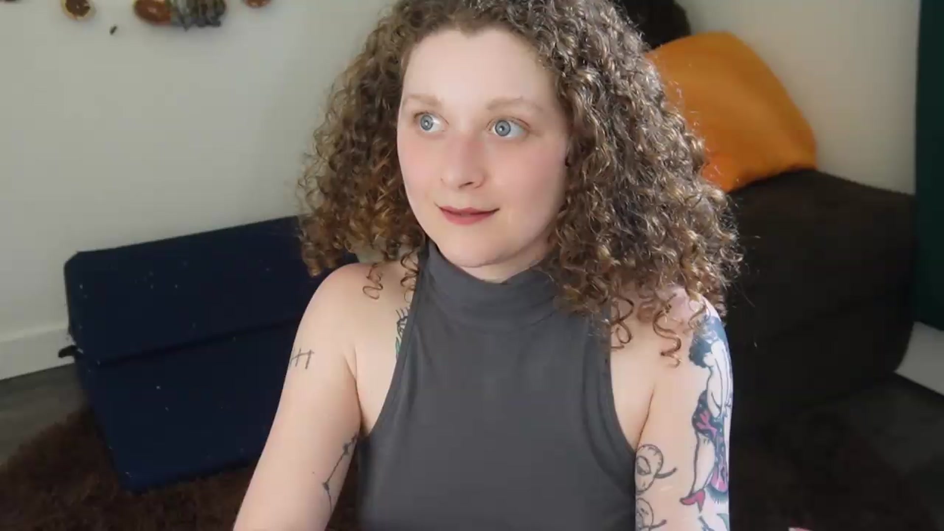 Gallery image thumbnail from PeachyQueen_'s myfreecams stream on, 05/28/2026, 24:02 image 12 of 20