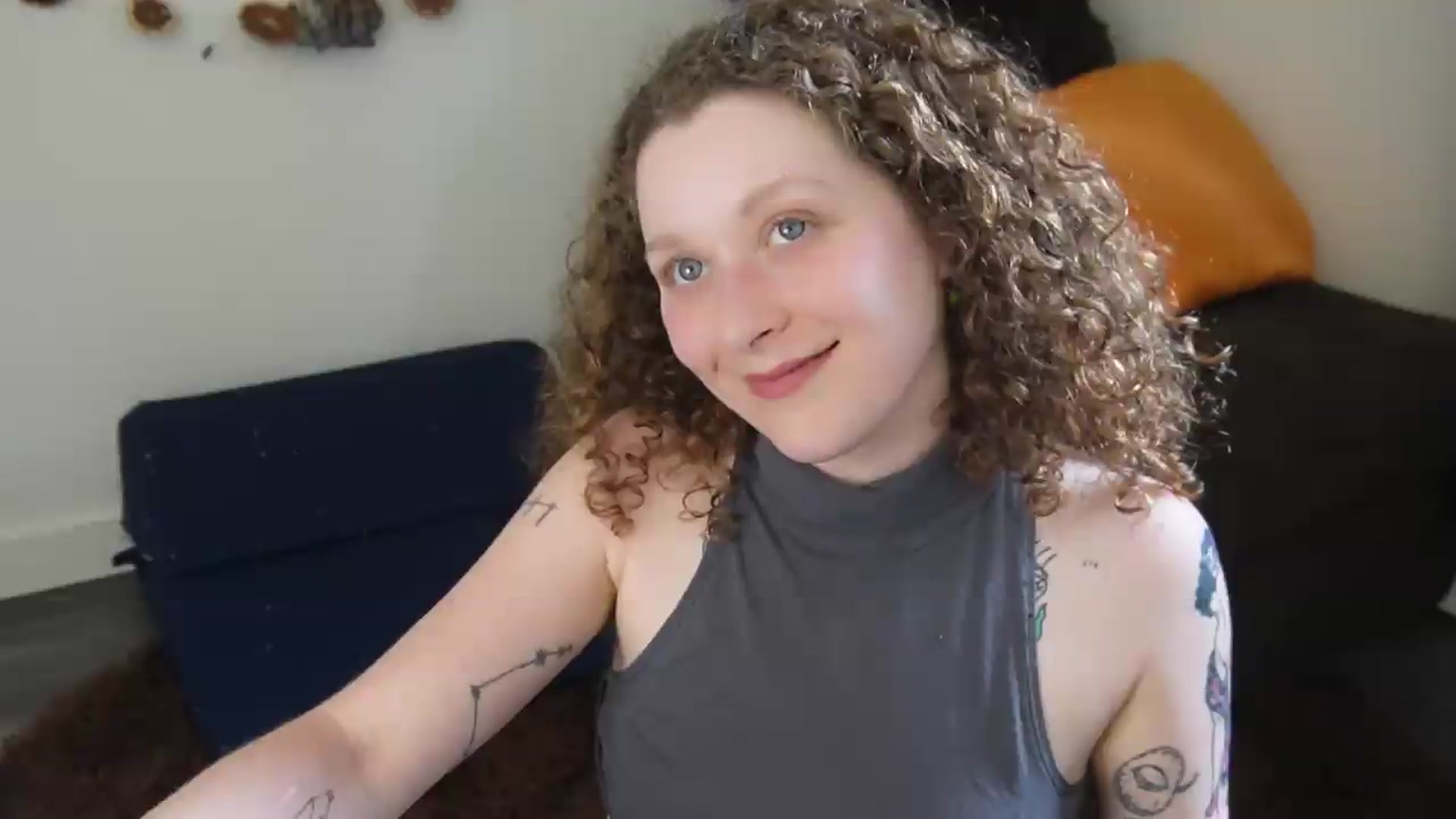 Gallery image thumbnail from PeachyQueen_'s myfreecams stream on, 05/28/2026, 24:02 image 8 of 20