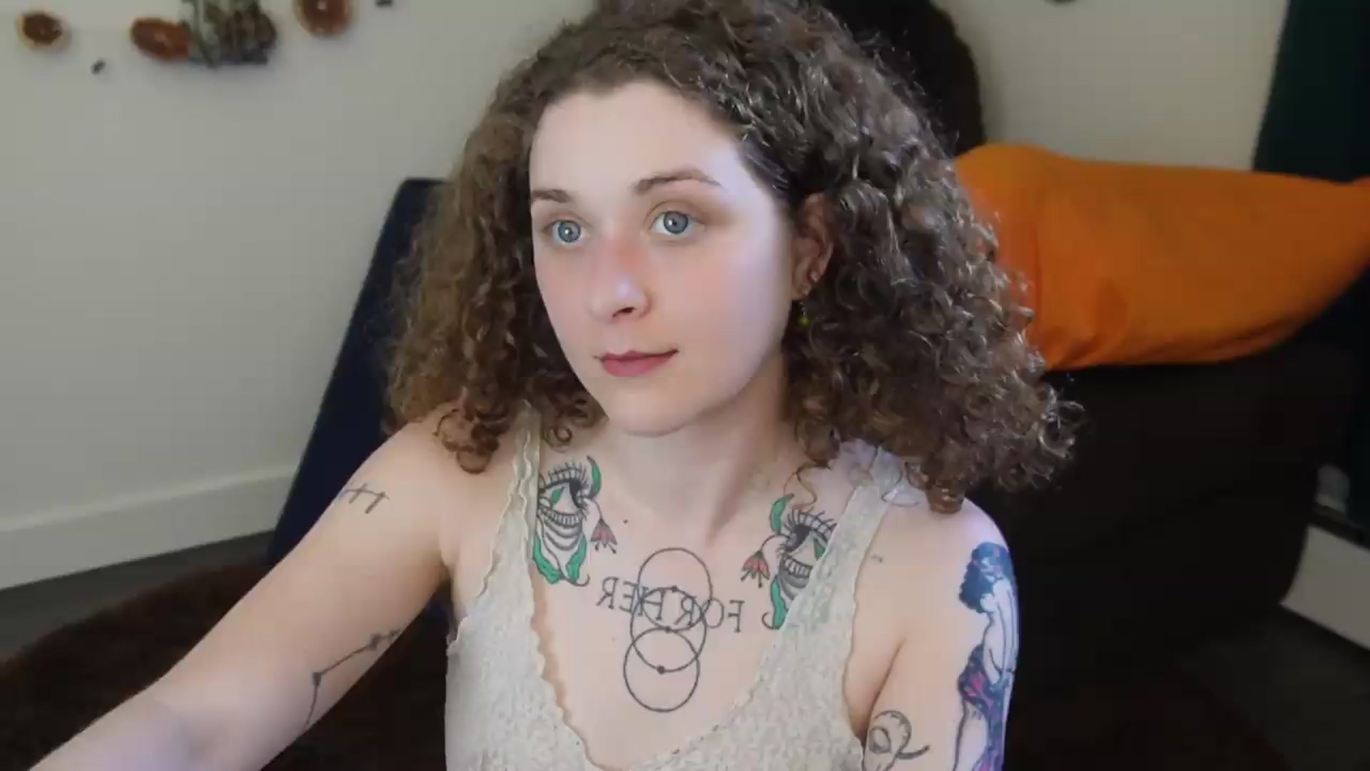 Gallery image thumbnail from PeachyQueen_'s myfreecams stream on, 05/28/2026, 21:12 image 19 of 20