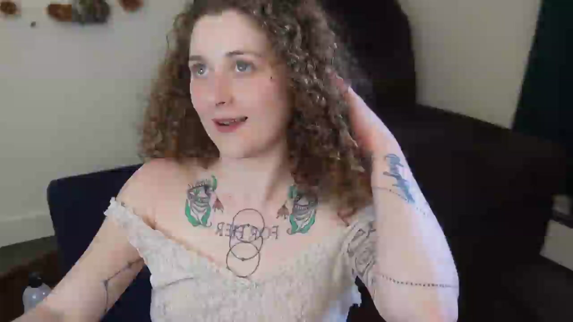 Gallery image thumbnail from PeachyQueen_'s myfreecams stream on, 05/28/2026, 22:32 image 19 of 20