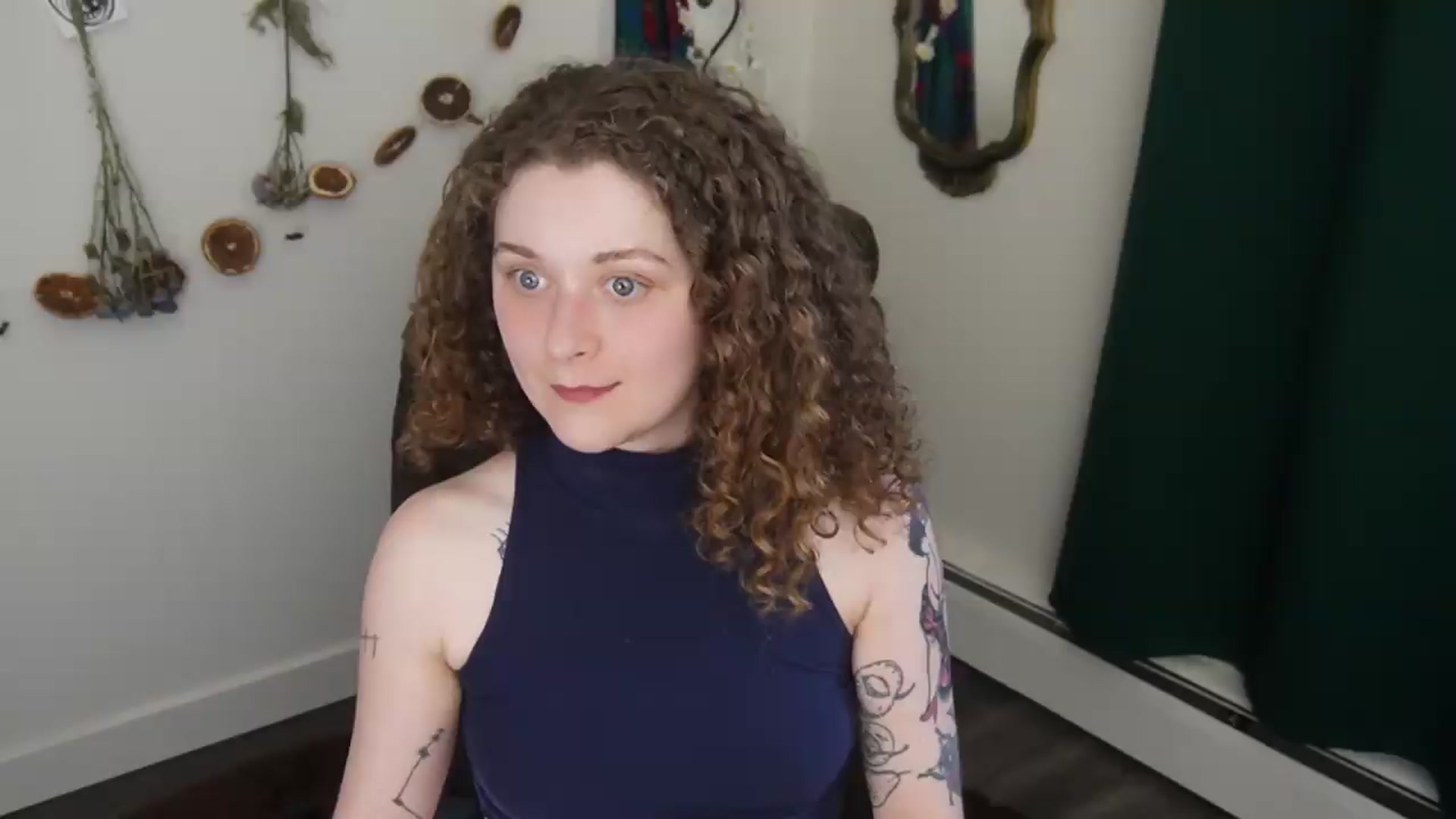 Gallery image thumbnail from PeachyQueen_'s myfreecams stream on, 05/29/2026, 22:10 image 14 of 20