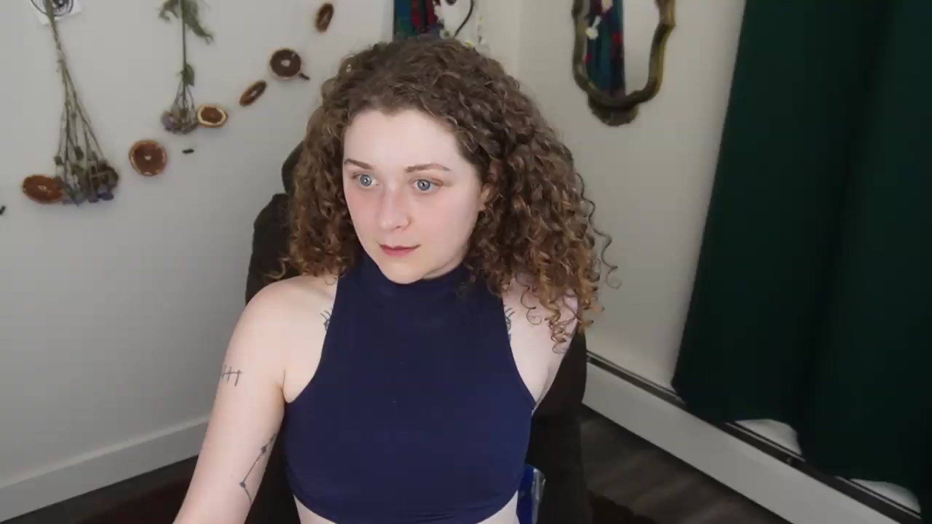 Gallery image thumbnail from PeachyQueen_'s myfreecams stream on, 05/29/2026, 22:10 image 7 of 20