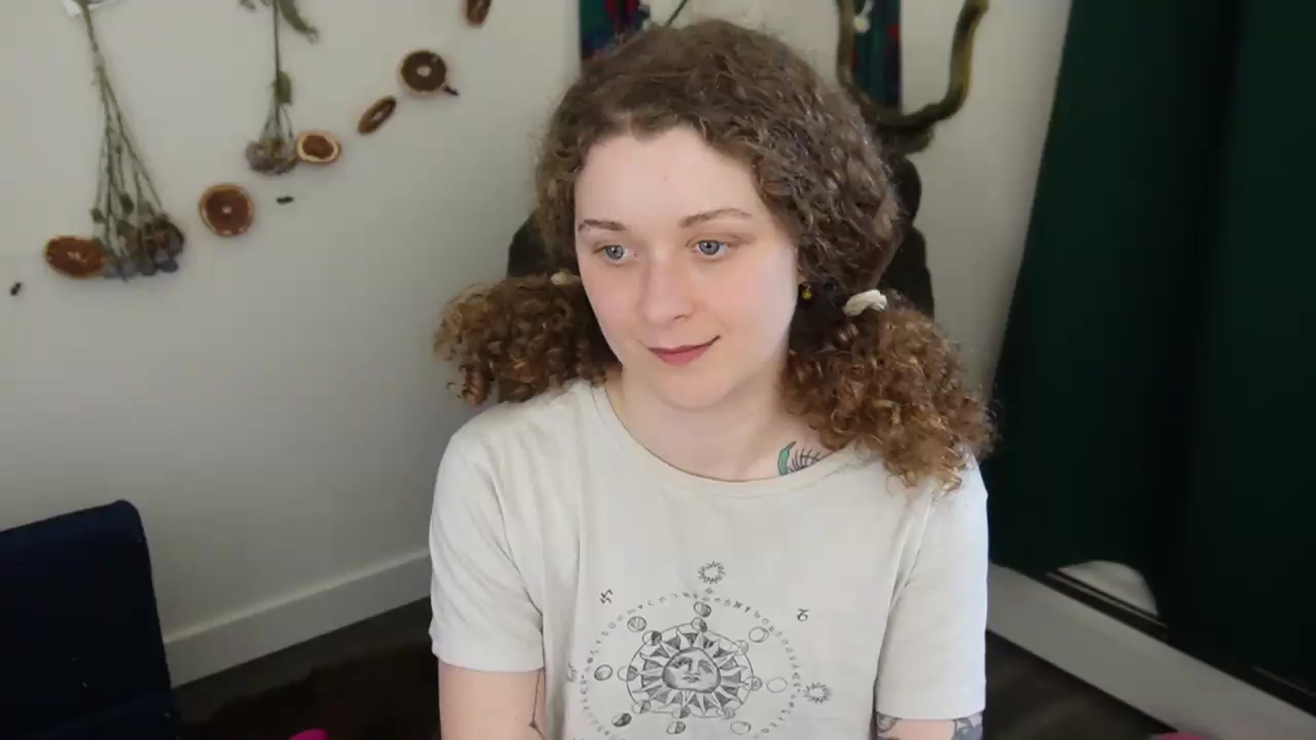 Gallery image thumbnail from PeachyQueen_'s myfreecams stream on, 06/02/2026, 22:52 image 6 of 20
