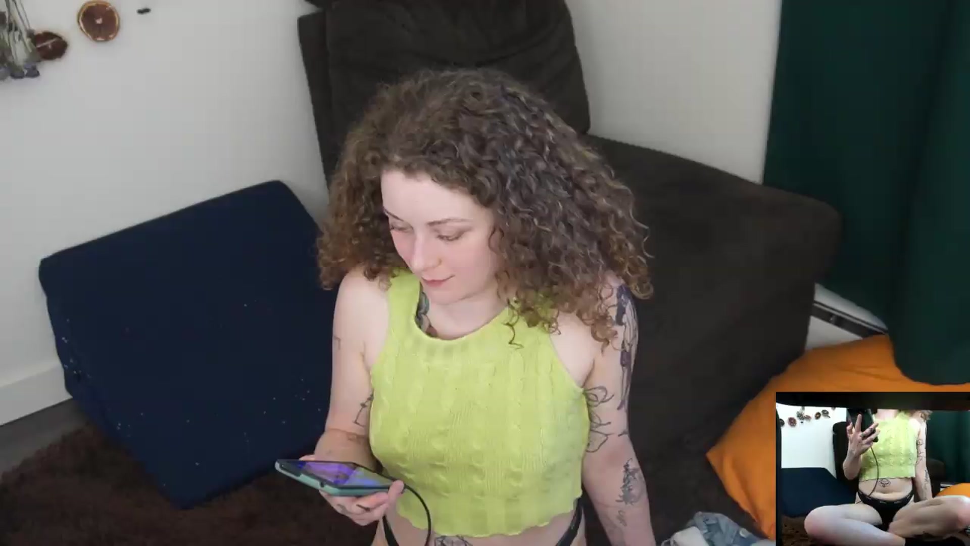 Gallery image thumbnail from PeachyQueen_'s myfreecams stream on, 06/08/2026, 22:53 image 14 of 20