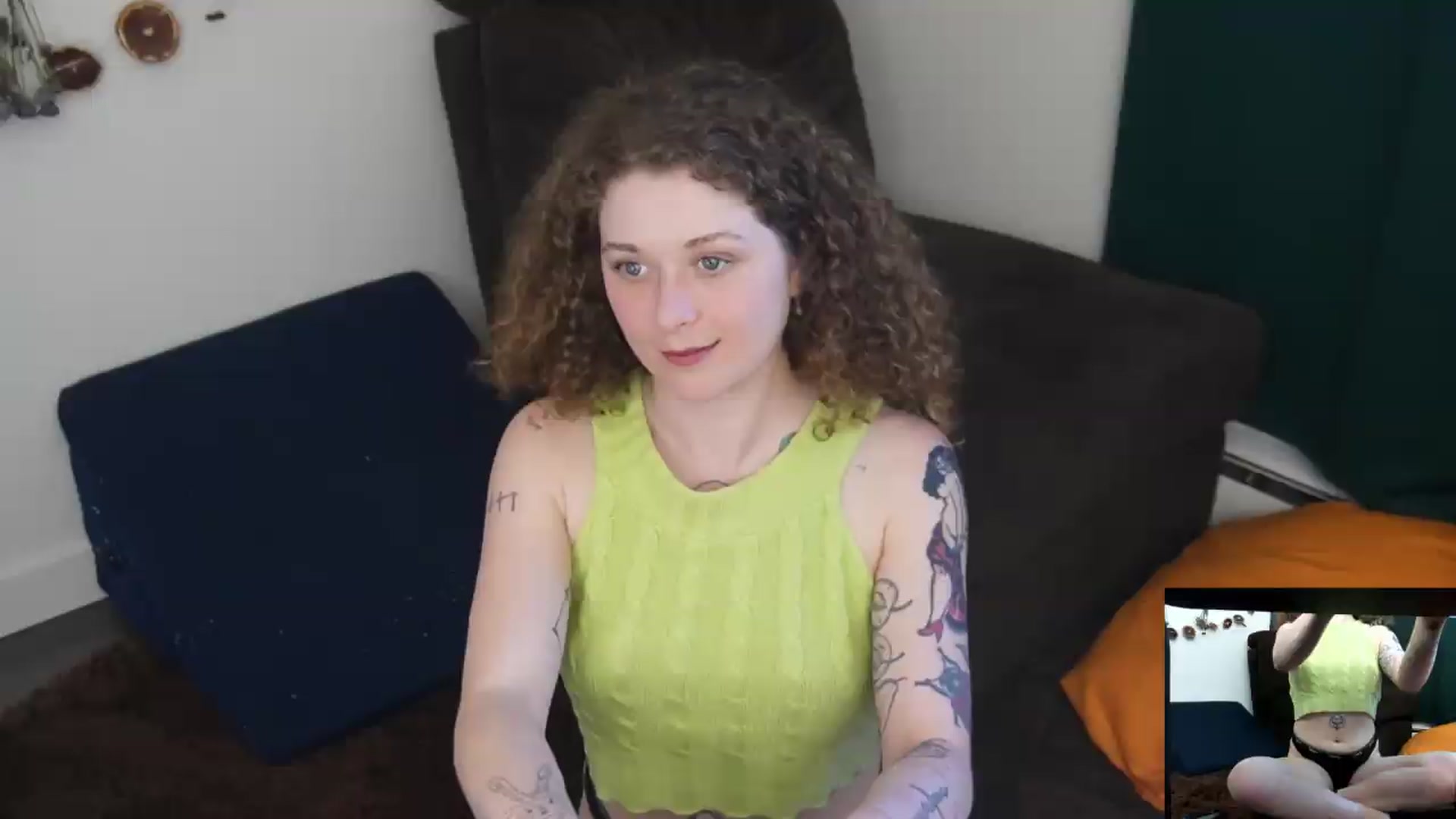 Gallery image thumbnail from PeachyQueen_'s myfreecams stream on, 06/08/2026, 22:53 image 16 of 20