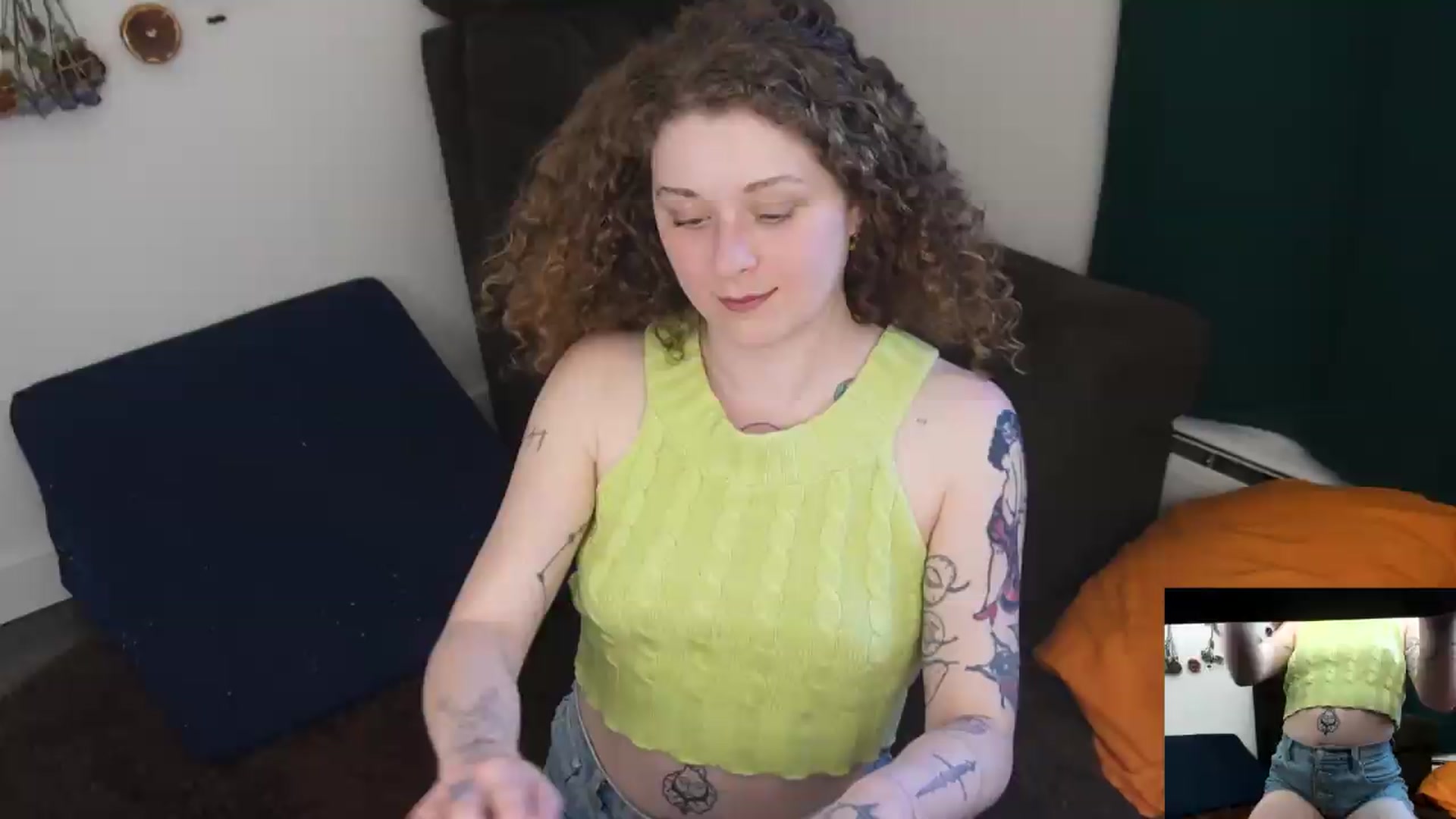 Gallery image thumbnail from PeachyQueen_'s myfreecams stream on, 06/08/2026, 22:53 image 5 of 20