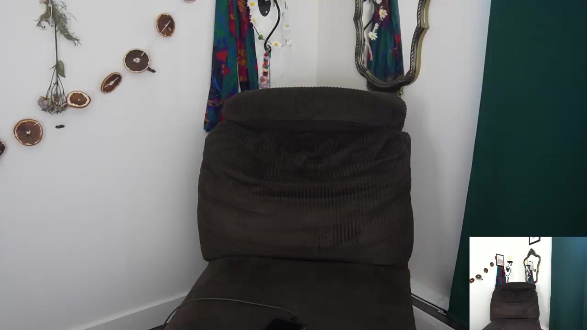 Gallery image thumbnail from PeachyQueen_'s myfreecams stream on, 06/12/2026, 20:24 image 20 of 20